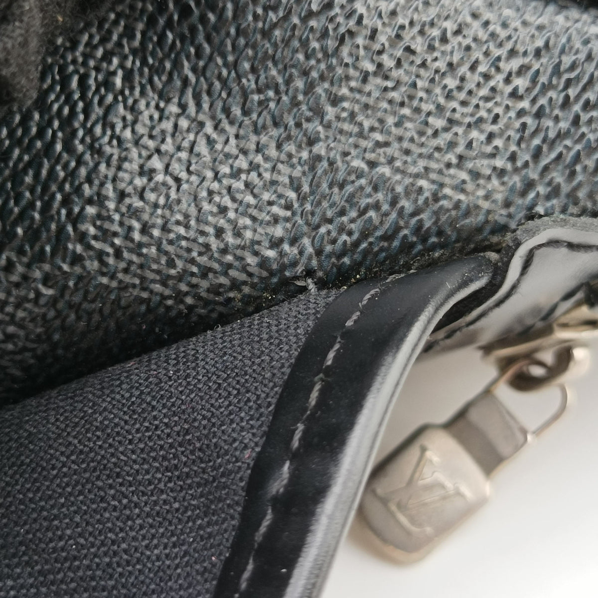 Pre-owned Louis Vuitton DANIEL MM Noir Damier GRAPHITE N58029 shoulderbag | stylenewstar