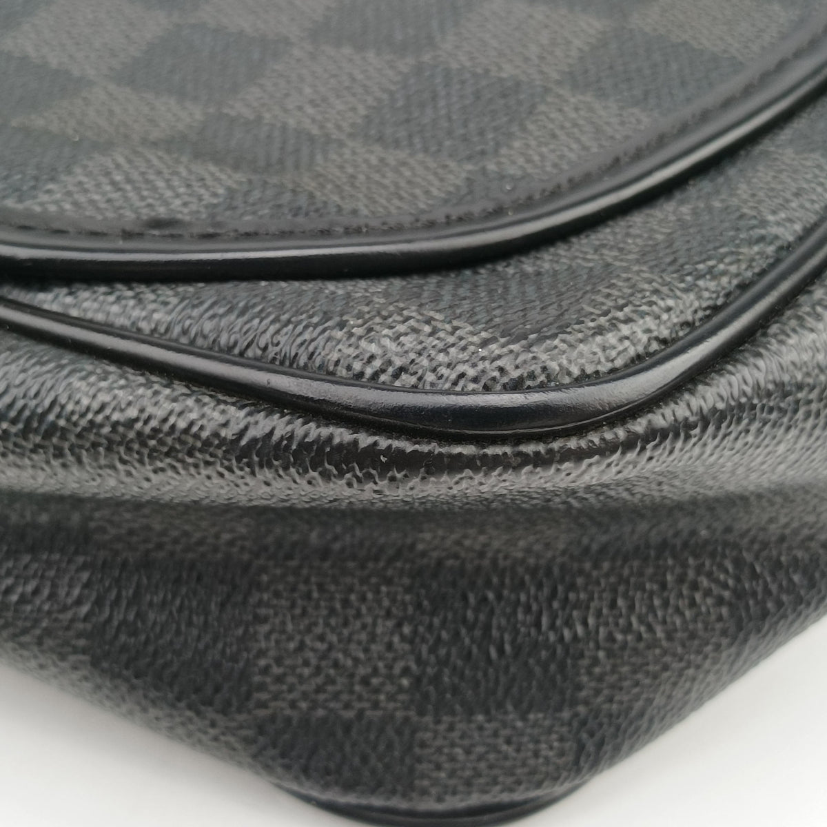 Pre-owned Louis Vuitton DANIEL MM Noir Damier GRAPHITE N58029 shoulderbag | stylenewstar