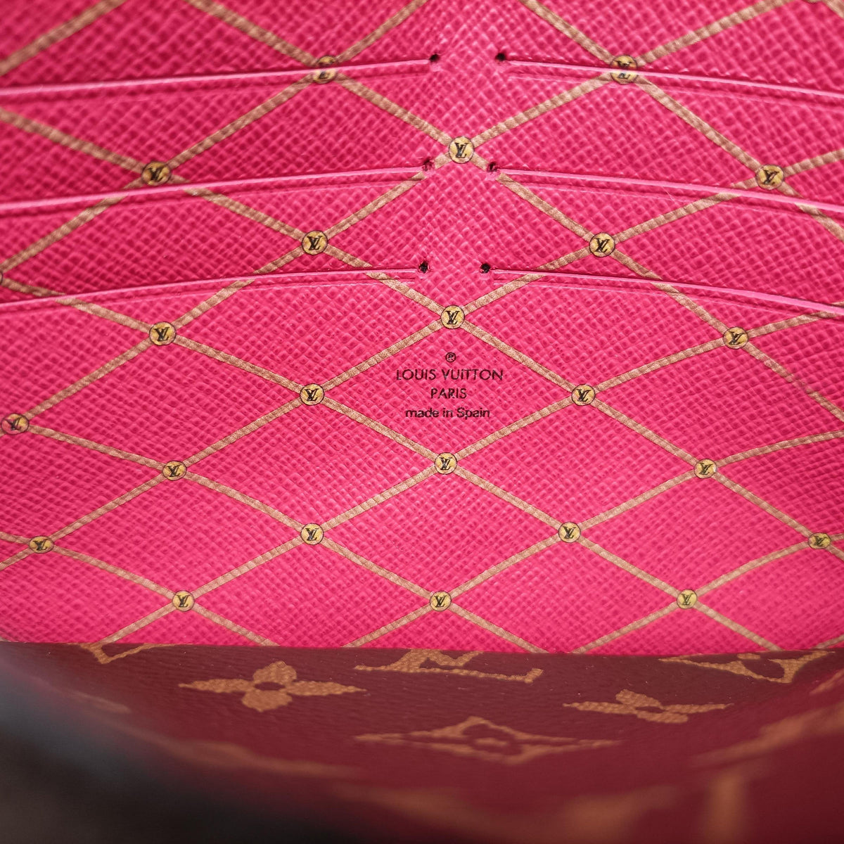 Secondhand Louis Vuitton Pochette Weekend brown×Fuchsia Pink Monogram Canvas M62456 shoulderbag | stylenewstar