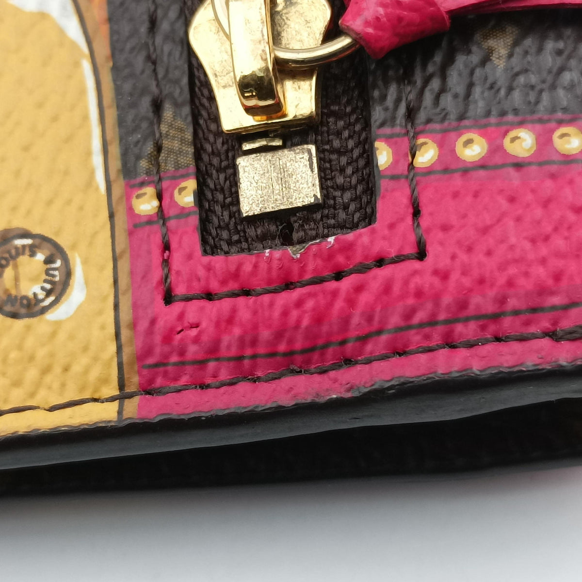 Secondhand Louis Vuitton Pochette Weekend brown×Fuchsia Pink Monogram Canvas M62456 shoulderbag | stylenewstar