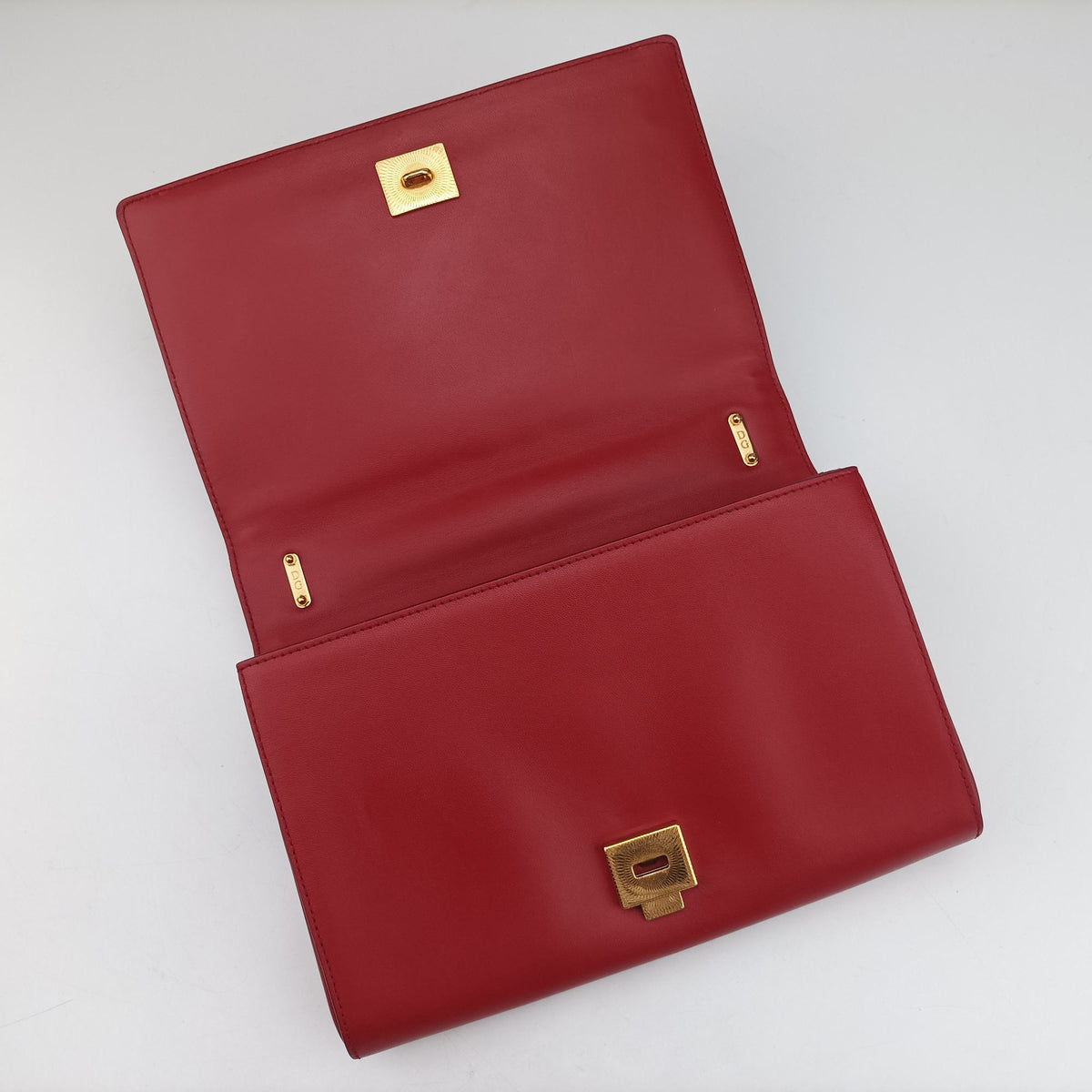 Pre-owned Dolce & Gabbana Devotion Red Leather  shoulderbag | stylenewstar