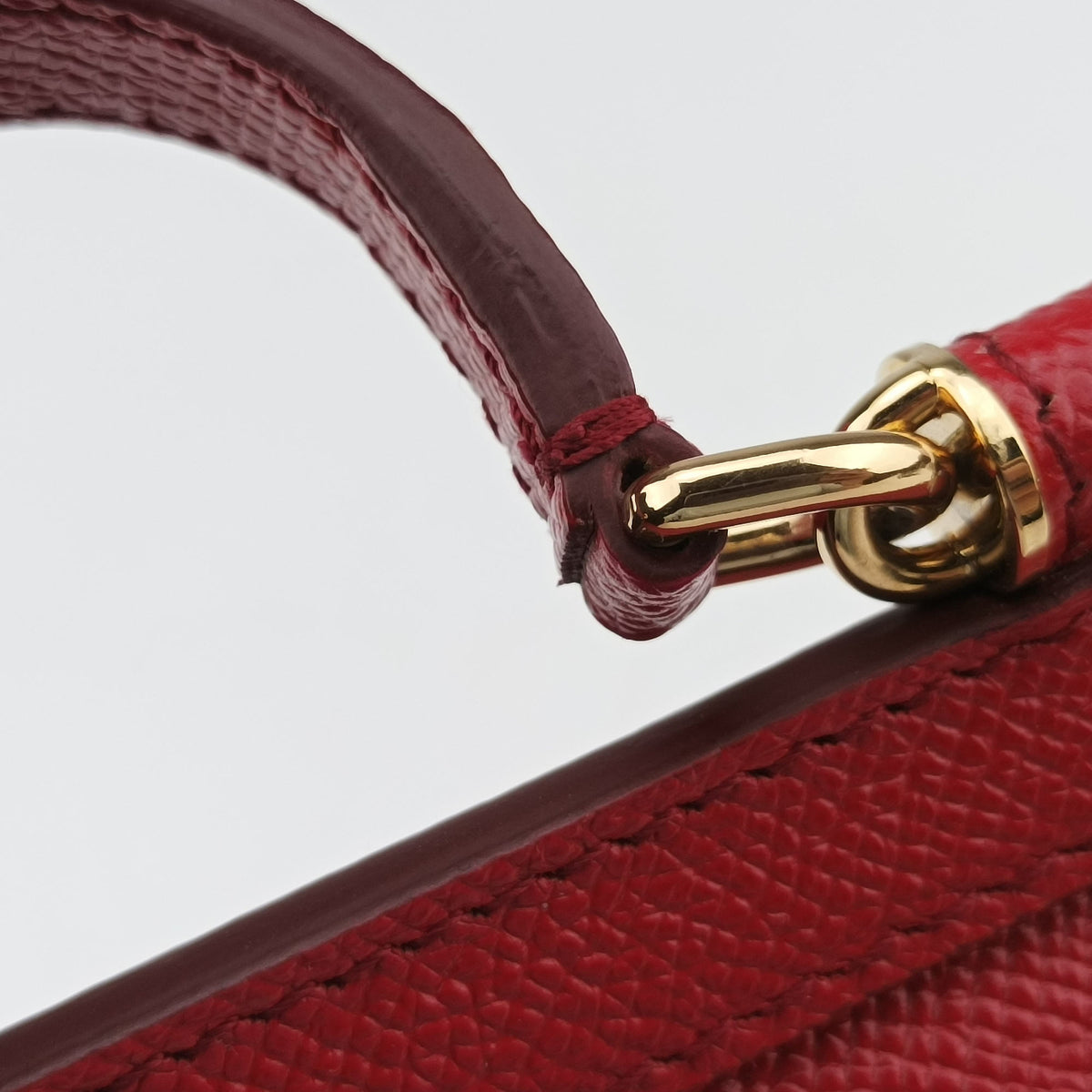 Pre-owned Dolce & Gabbana SICILY Red Leather  shoulderbag | stylenewstar