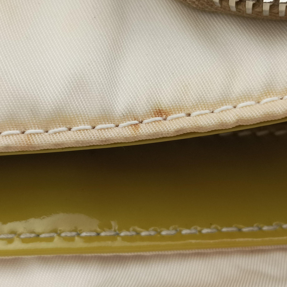 Pre-owned Prada pocket White nylon×Patent 1BD295 shoulderbag | stylenewstar