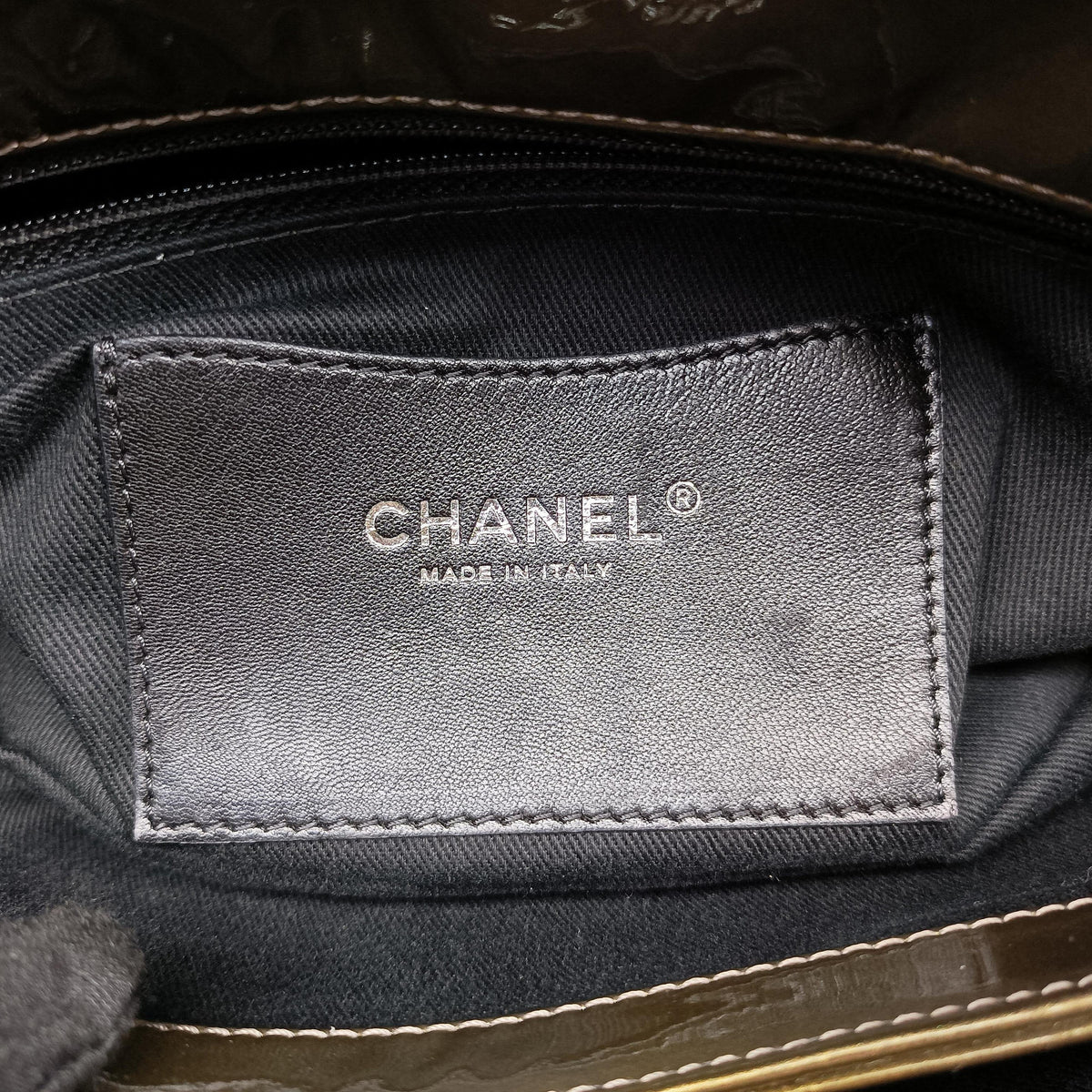 Vintage Chanel Mademoiselle Bowling Golden Patent A50557 shoulderbag | stylenewstar