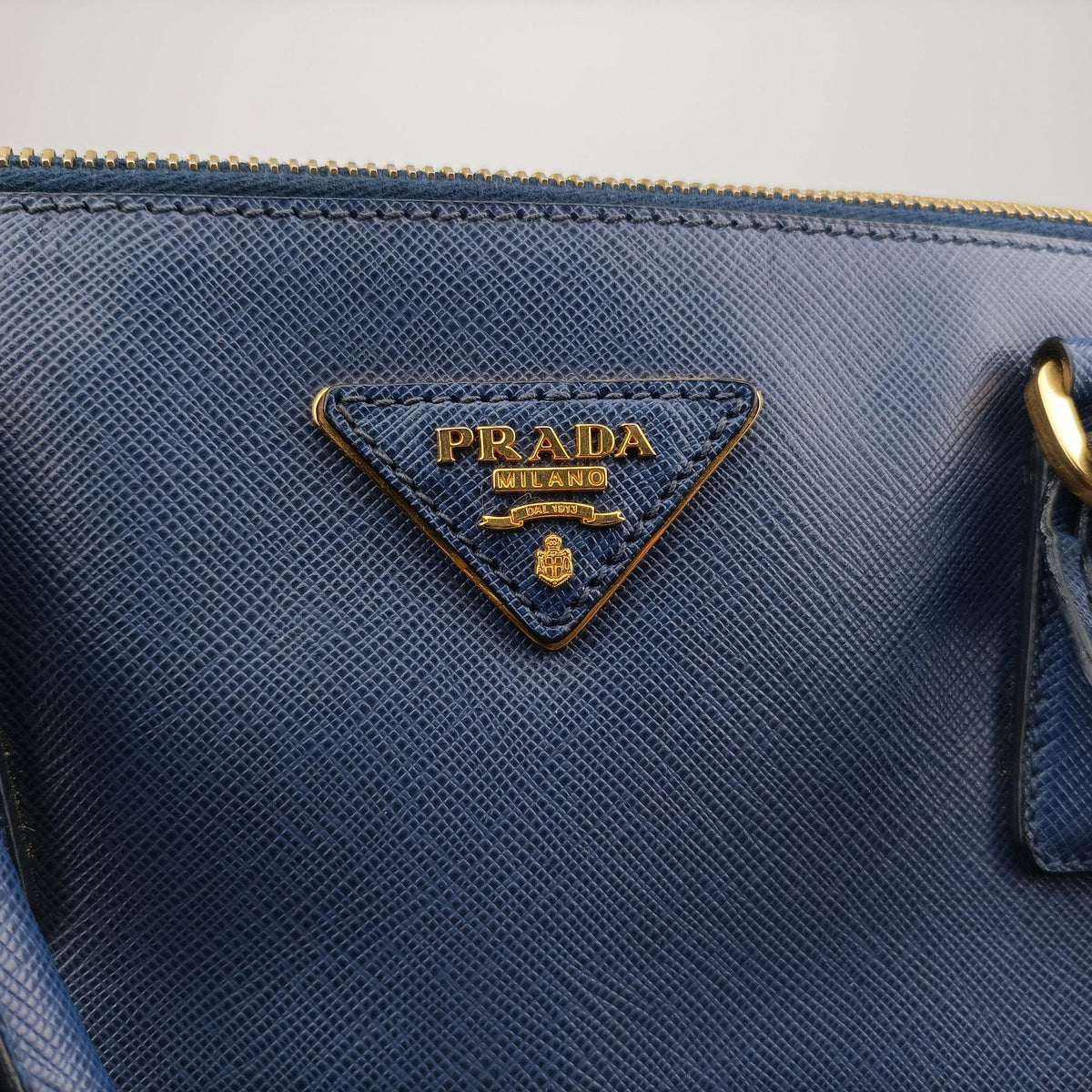 Pre-owned Prada Galleria Blue SAFFIANO Leather BN2274 handbag | stylenewstar