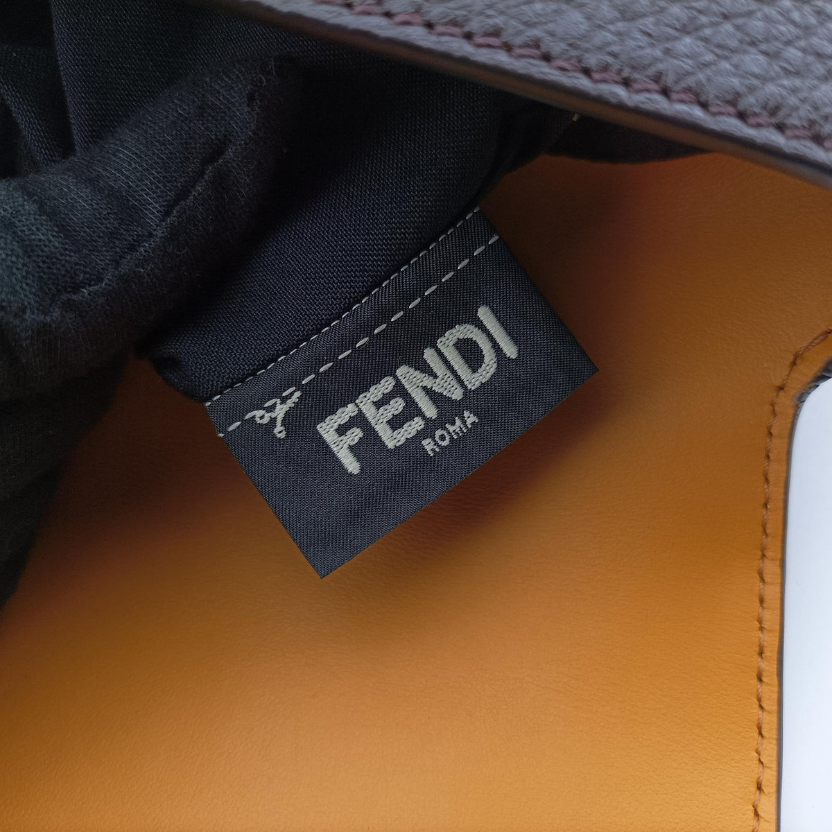 Secondhand Fendi Baguette Brown Leather 7VA472 shoulderbag | stylenewstar