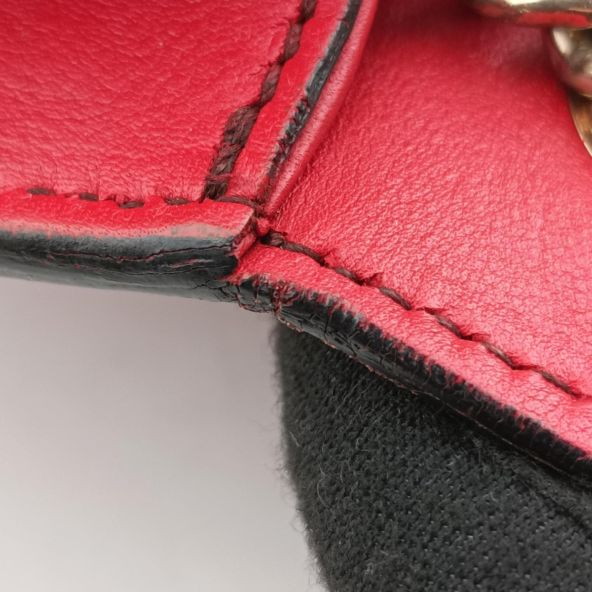 Pre-owned Gucci Emily Red Leather 283063 shoulderbag | stylenewstar