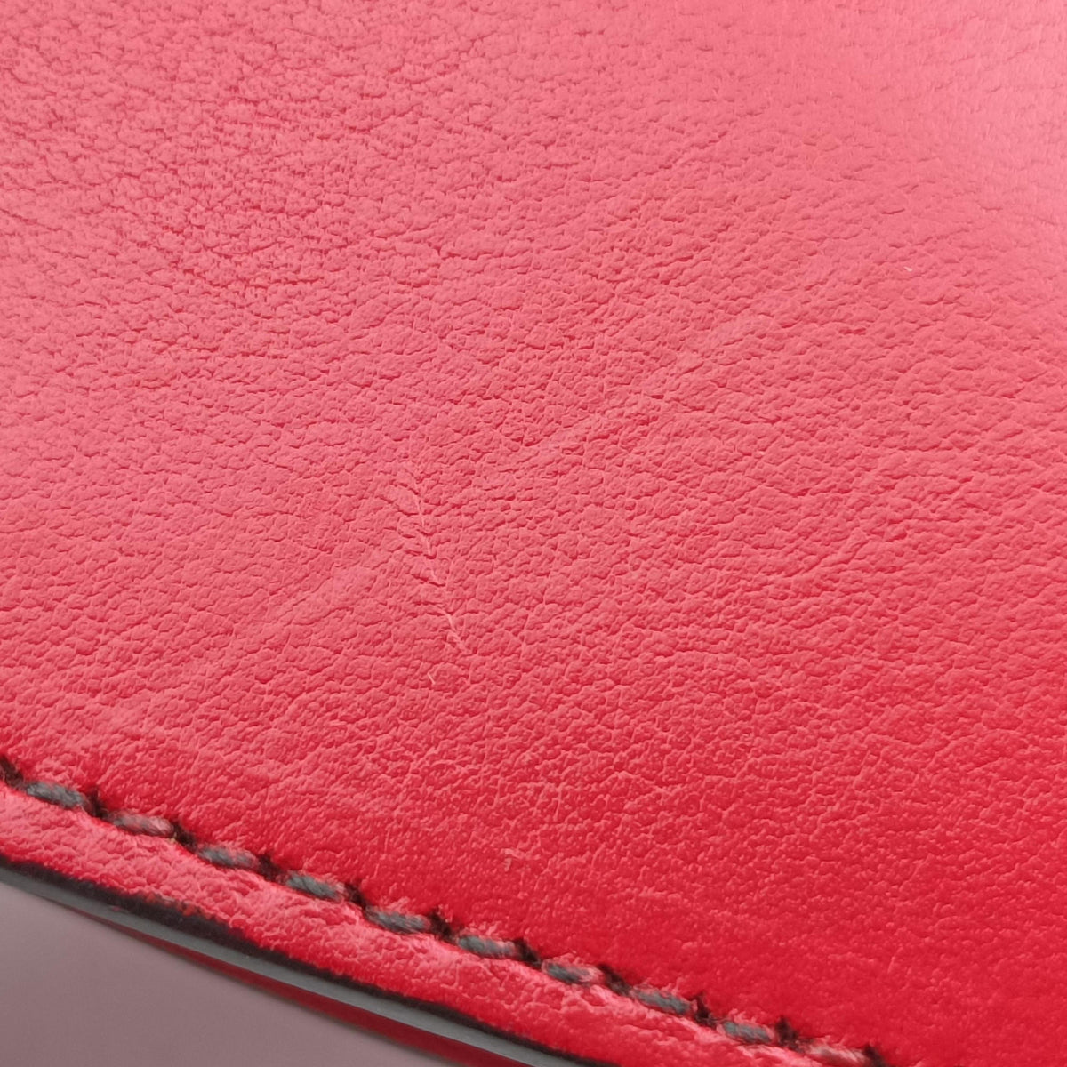 Pre-owned Gucci Emily Red Leather 283063 shoulderbag | stylenewstar