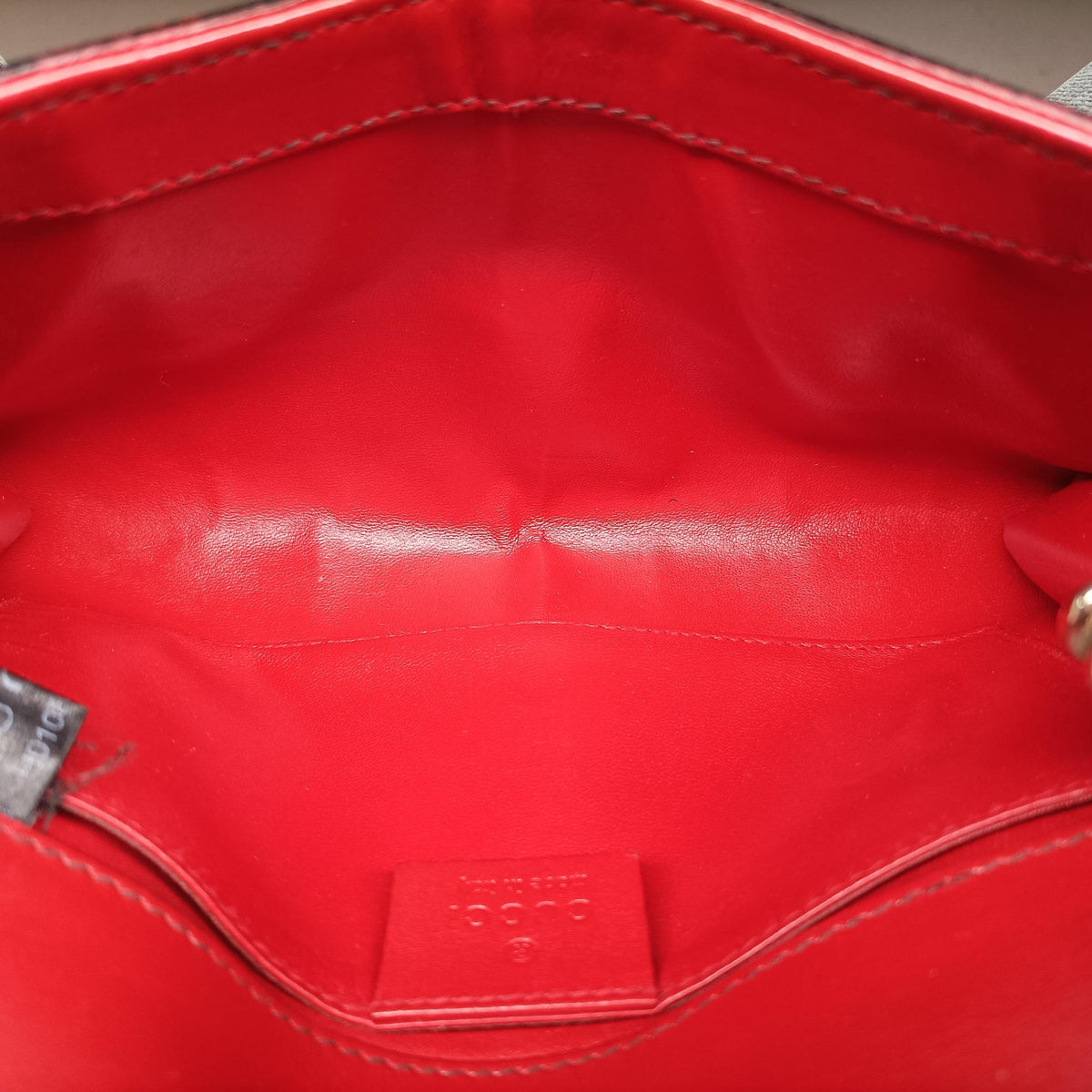 Pre-owned Gucci Emily Red Leather 283063 shoulderbag | stylenewstar