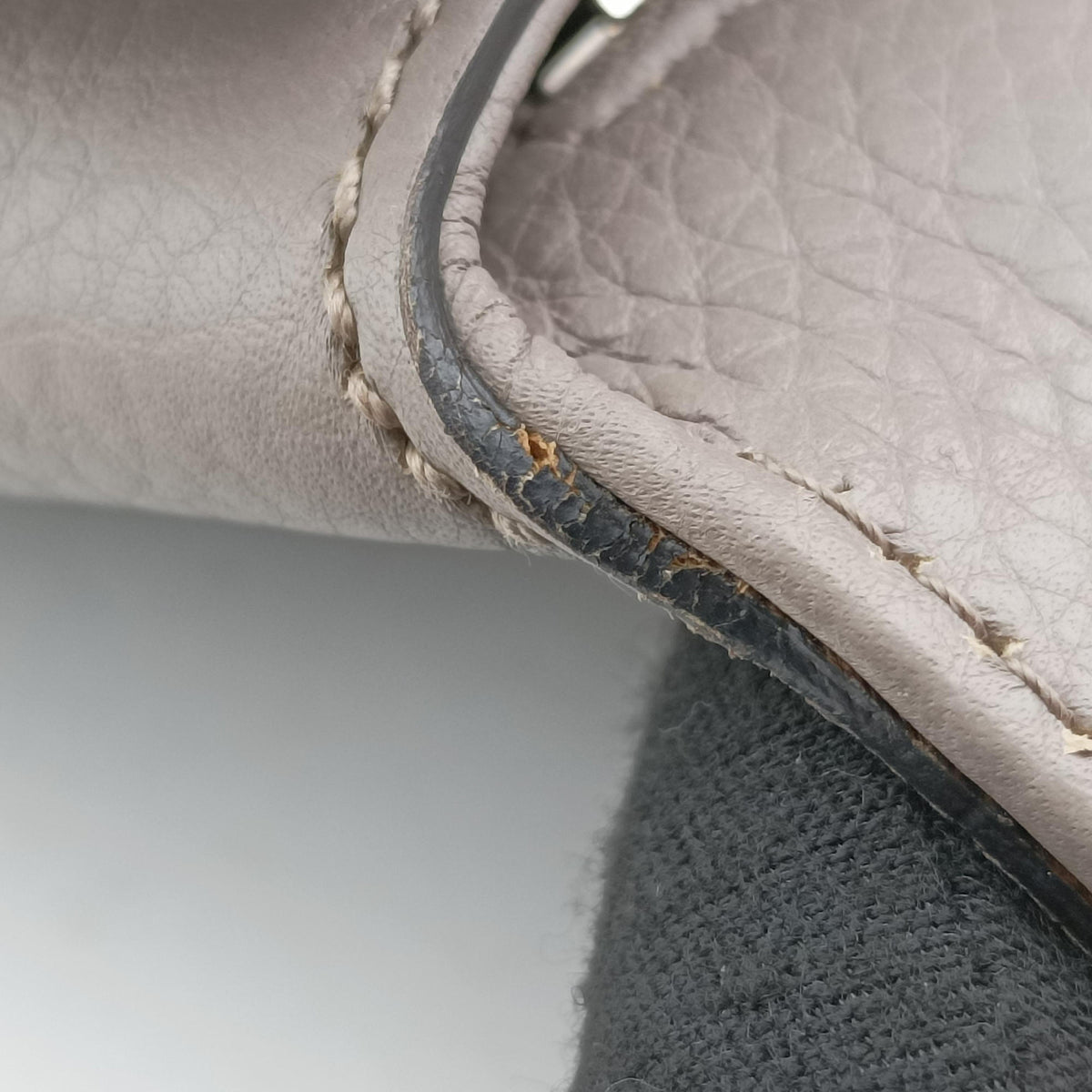 Pre-owned Gucci Bamboo Daily Grey Leather 370831 shoulderbag | stylenewstar