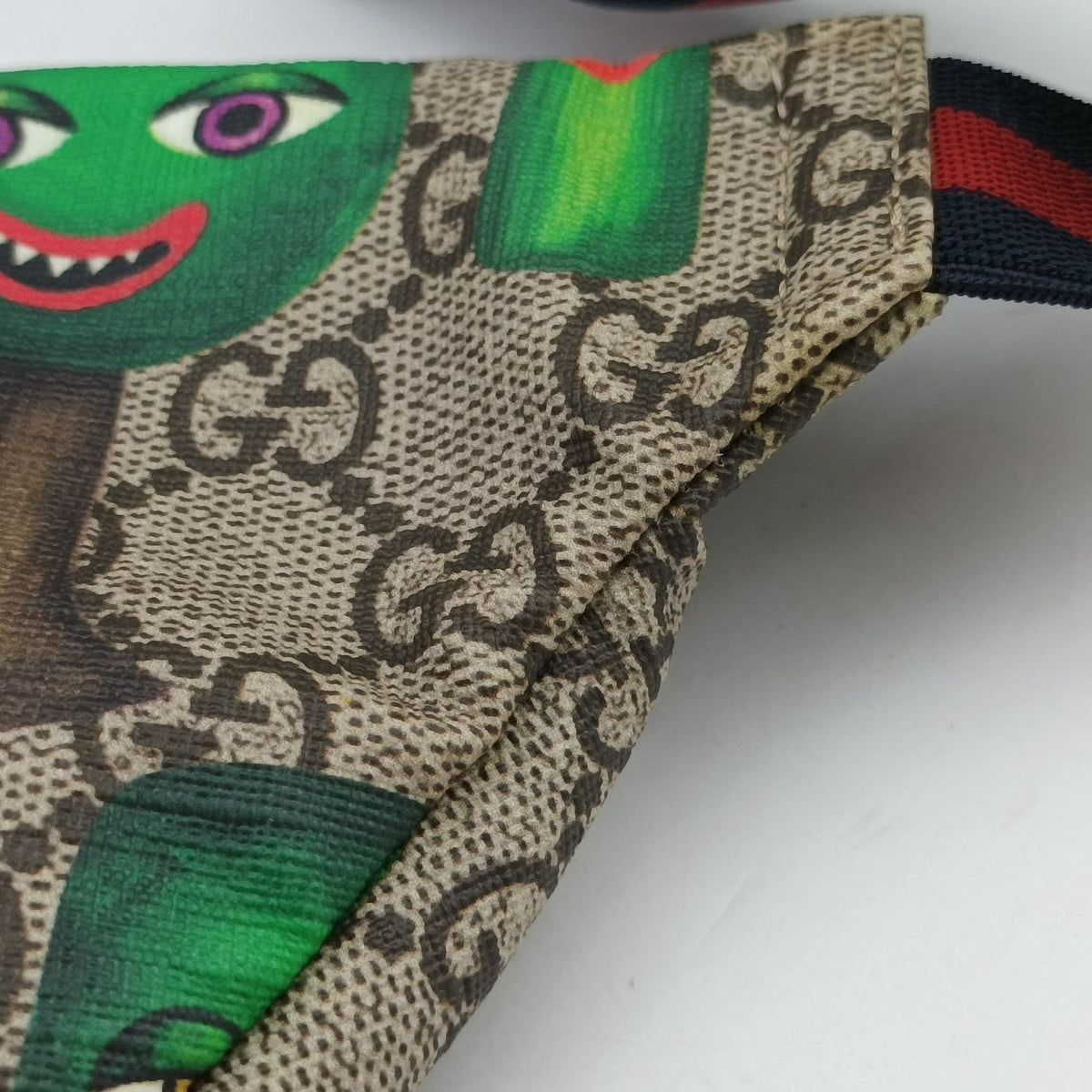 Secondhand Gucci kids GG Supreme Beige× Multi PVC coated canvas 502095 bum bag/waist bag | stylenewstar