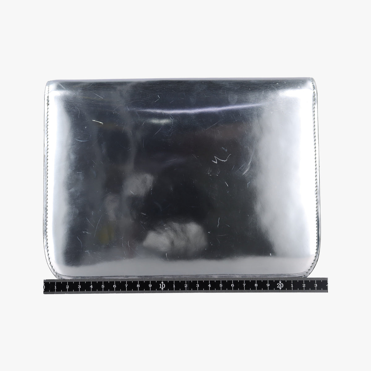 Pre-owned Celine Classic Box Silver Patent Leather  shoulderbag | stylenewstar