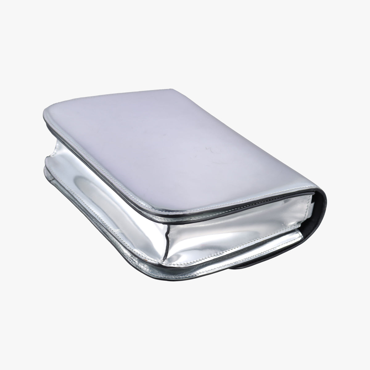 Pre-owned Celine Classic Box Silver Patent Leather  shoulderbag | stylenewstar