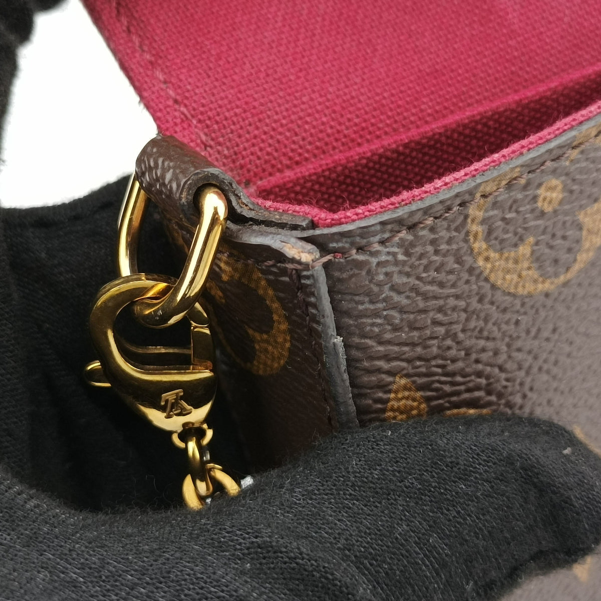 Secondhand Louis Vuitton Pochette Felicie Brown Monogram Canvas M61276 shoulderbag | stylenewstar