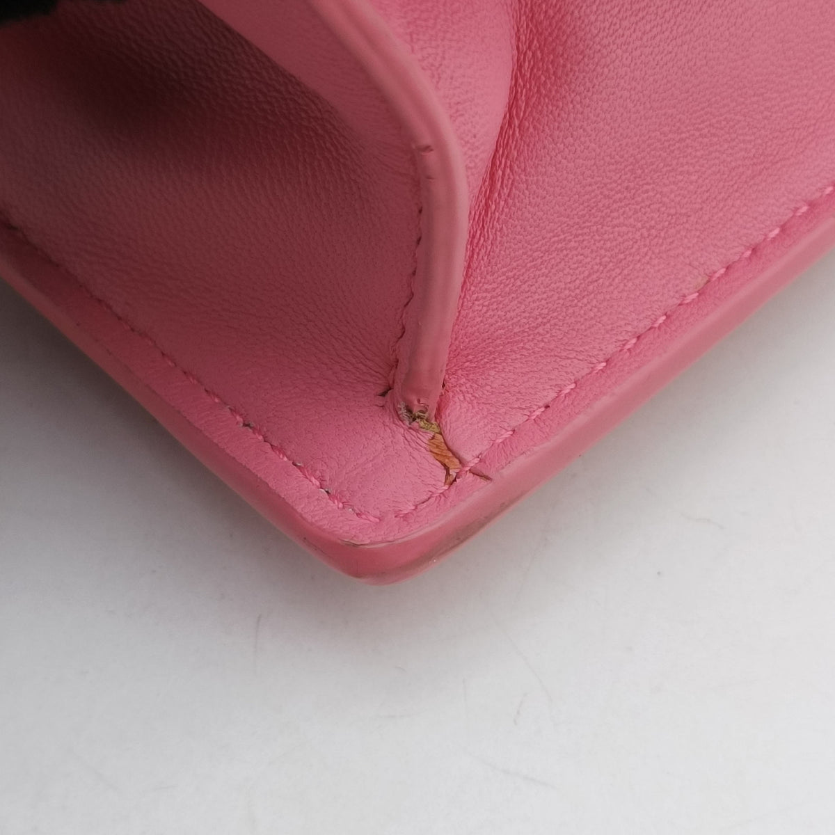 Secondhand Bottega Veneta Cassette Pink lambskin  shoulderbag | stylenewstar