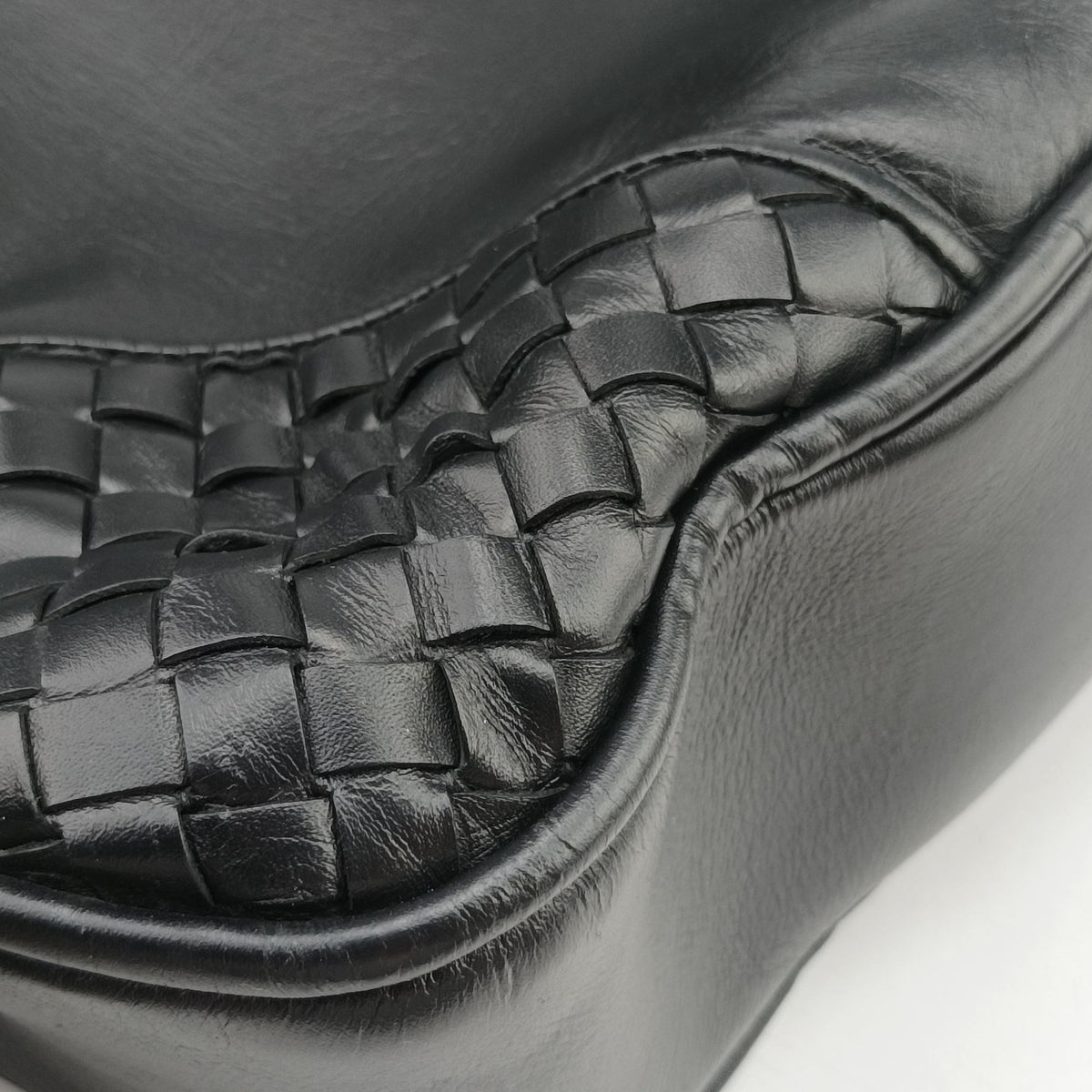 Pre-owned Bottega Veneta Intrecciato Black Lambskin  shoulderbag | stylenewstar