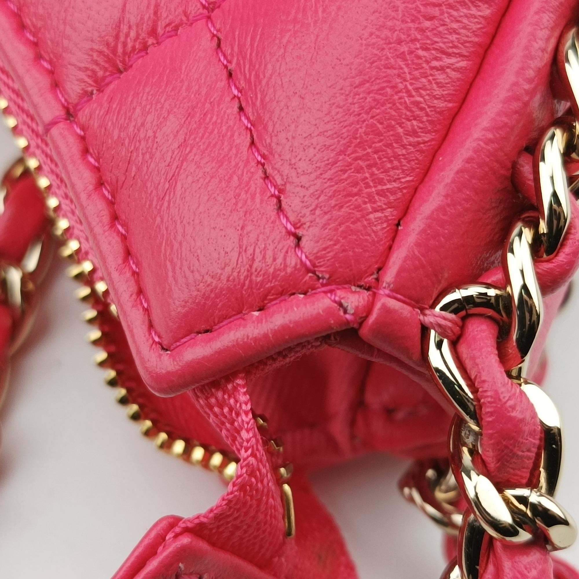 Pre-owned Chanel Around Hobo Matelasse Rose lambskin AS3917 crossbodybag | stylenewstar