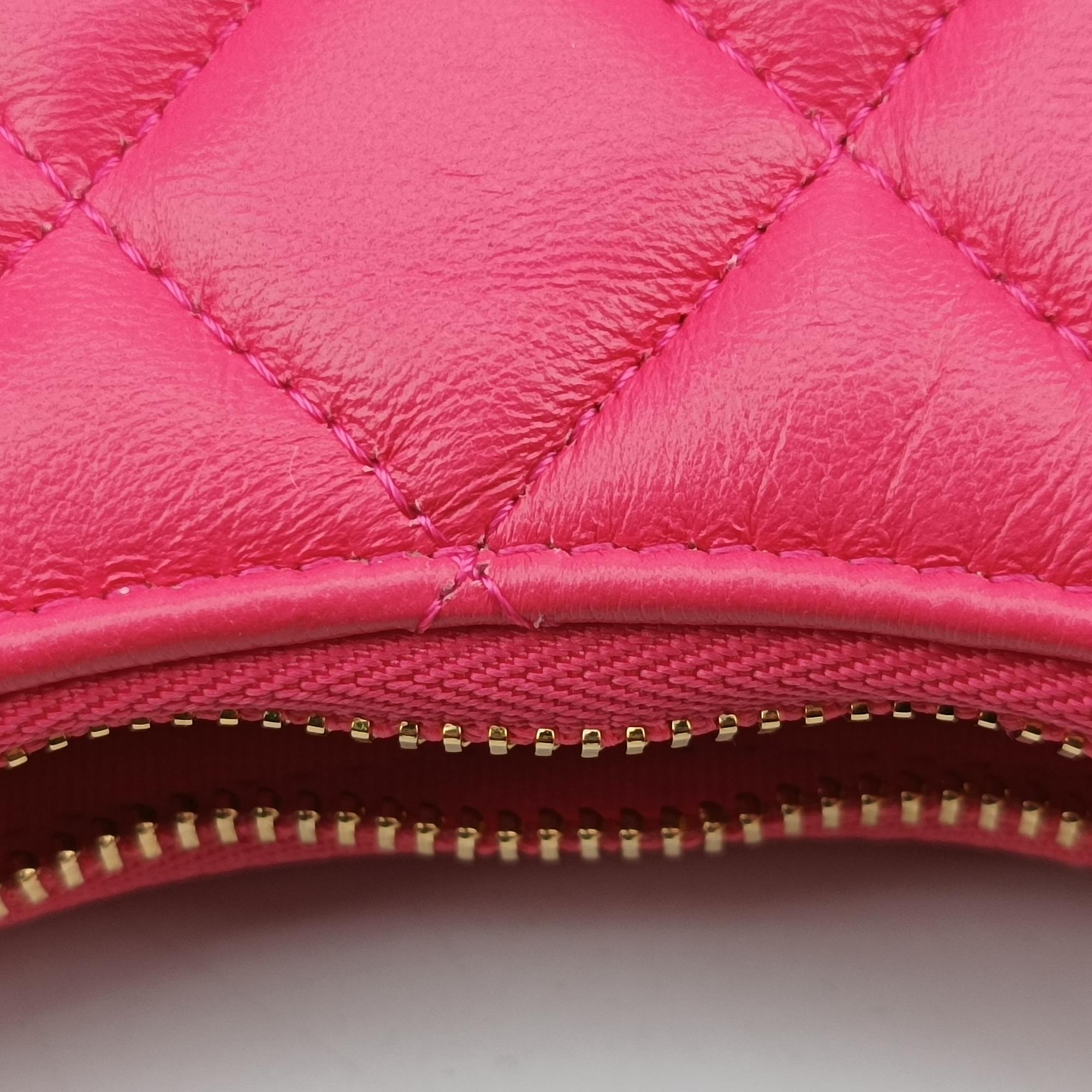 Pre-owned Chanel Around Hobo Matelasse Rose lambskin AS3917 crossbodybag | stylenewstar