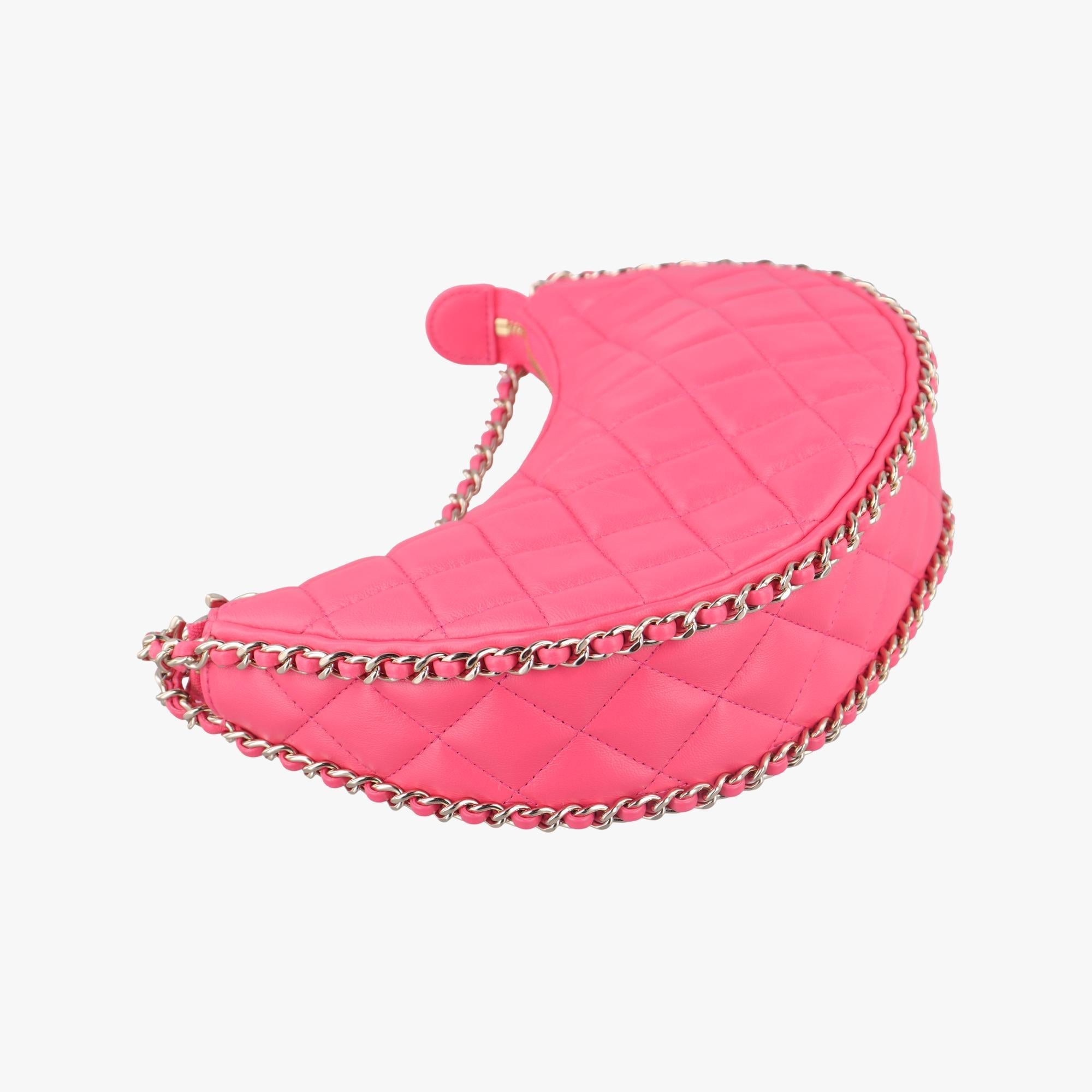 Pre-owned Chanel Around Hobo Matelasse Rose lambskin AS3917 crossbodybag | stylenewstar