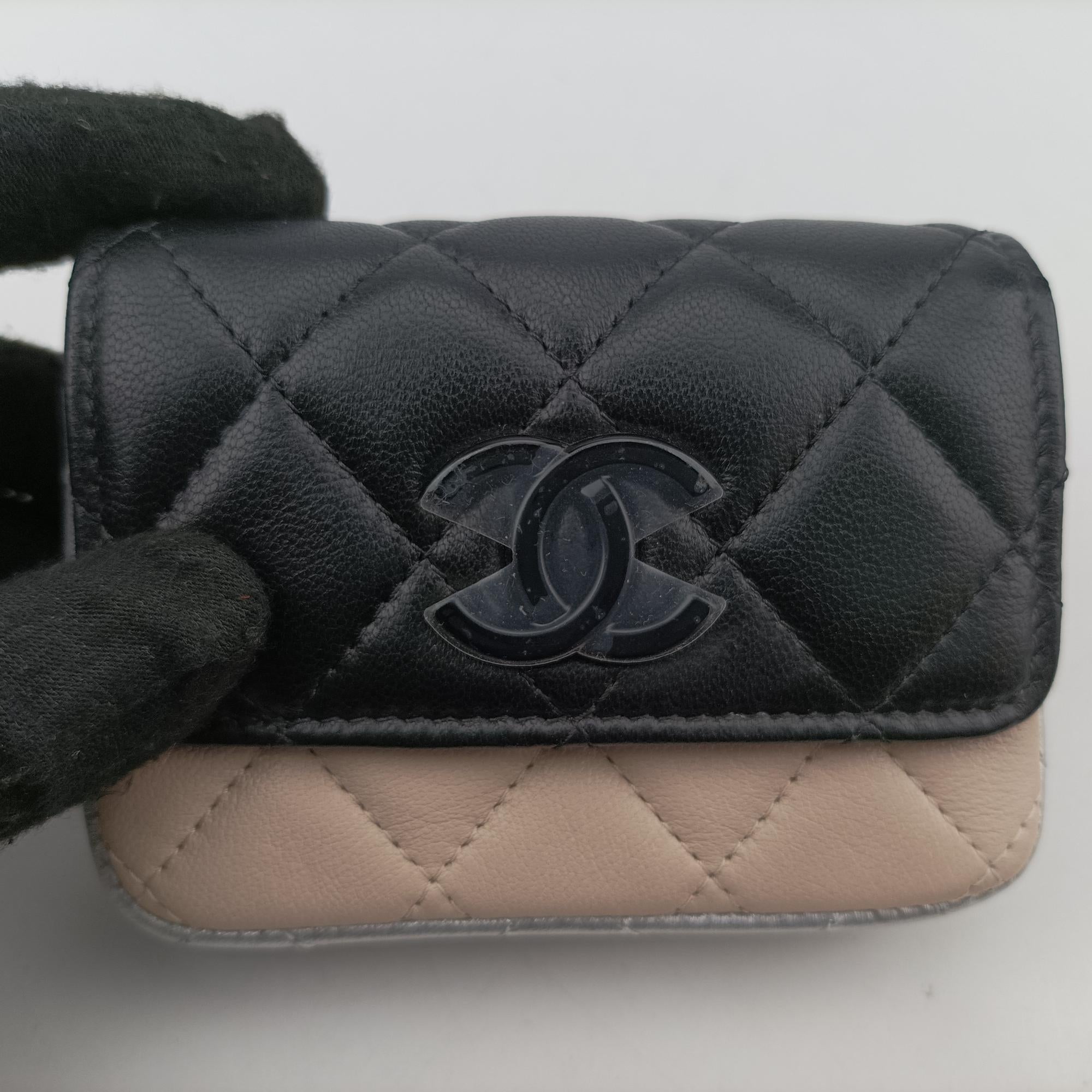 Pre-owned Chanel Bicolor matelasse Multicolour lambskin AP3249 bum bag/waist bag | stylenewstar