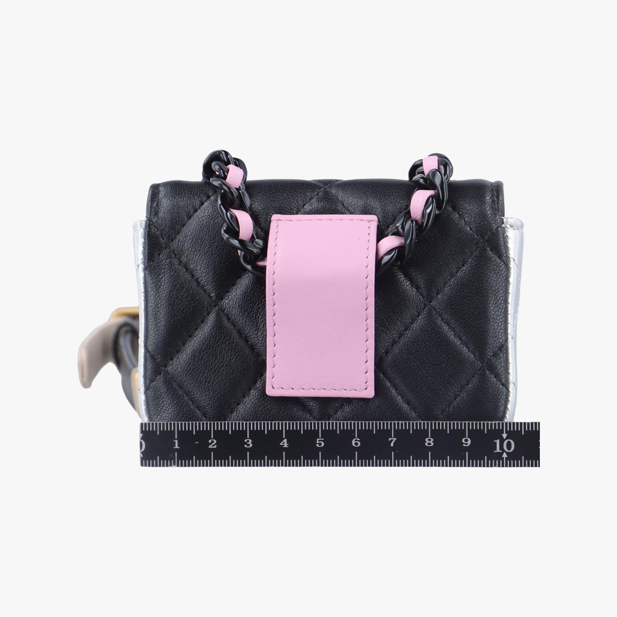 Pre-owned Chanel Bicolor matelasse Multicolour lambskin AP3249 bum bag/waist bag | stylenewstar