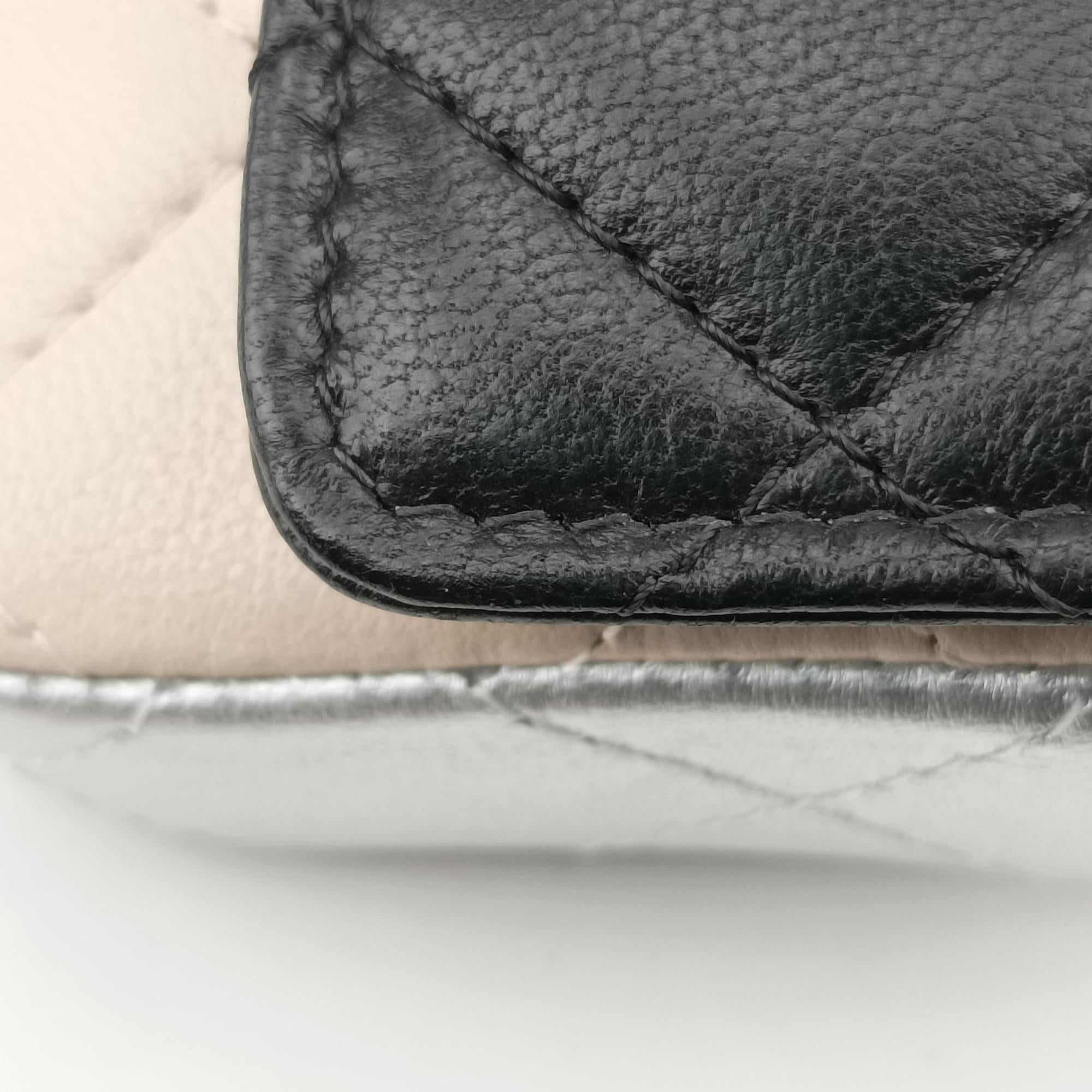 Pre-owned Chanel Bicolor matelasse Multicolour lambskin AP3249 bum bag/waist bag | stylenewstar