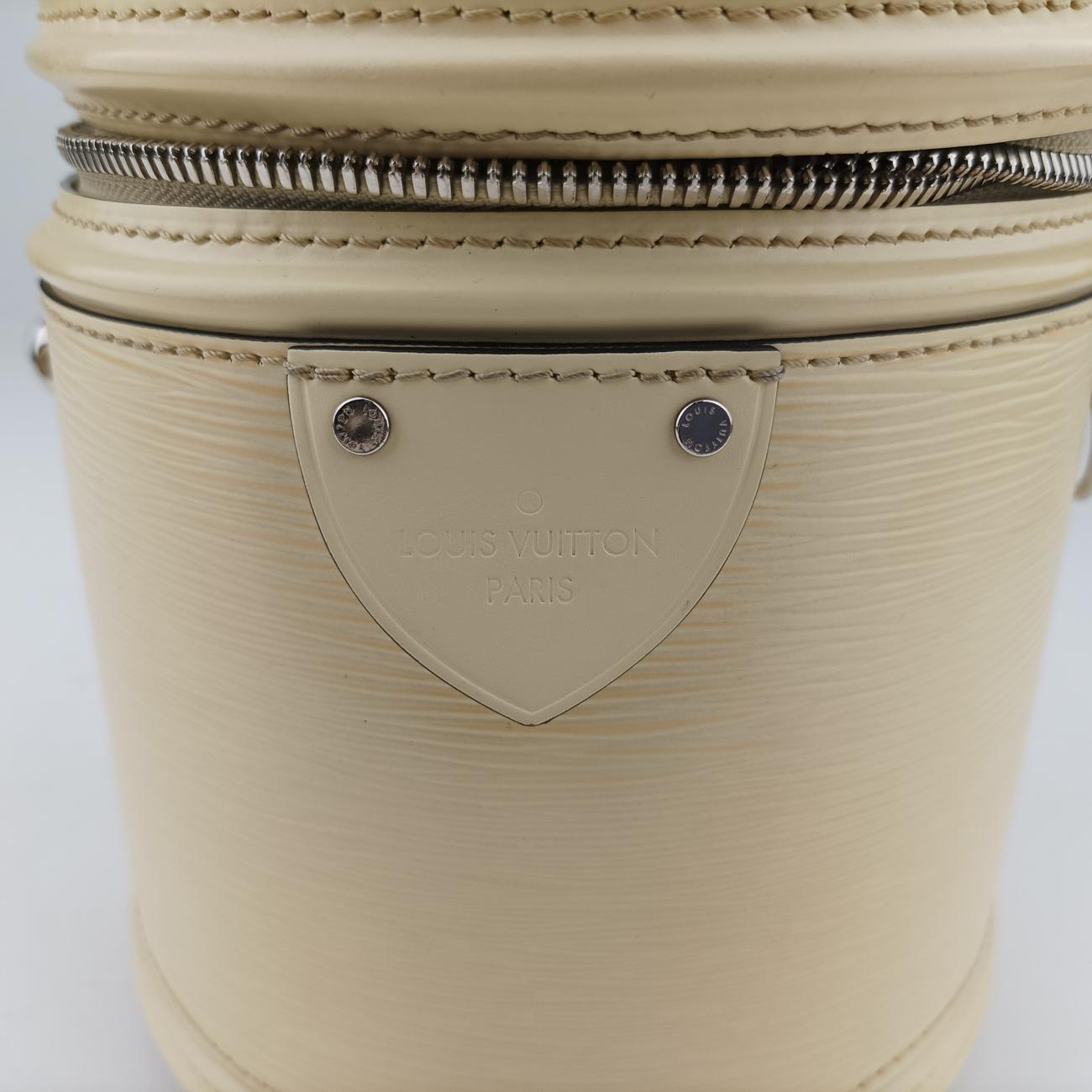 Pre-owned Louis Vuitton CANNES VANILLE Epi  shoulderbag | stylenewstar