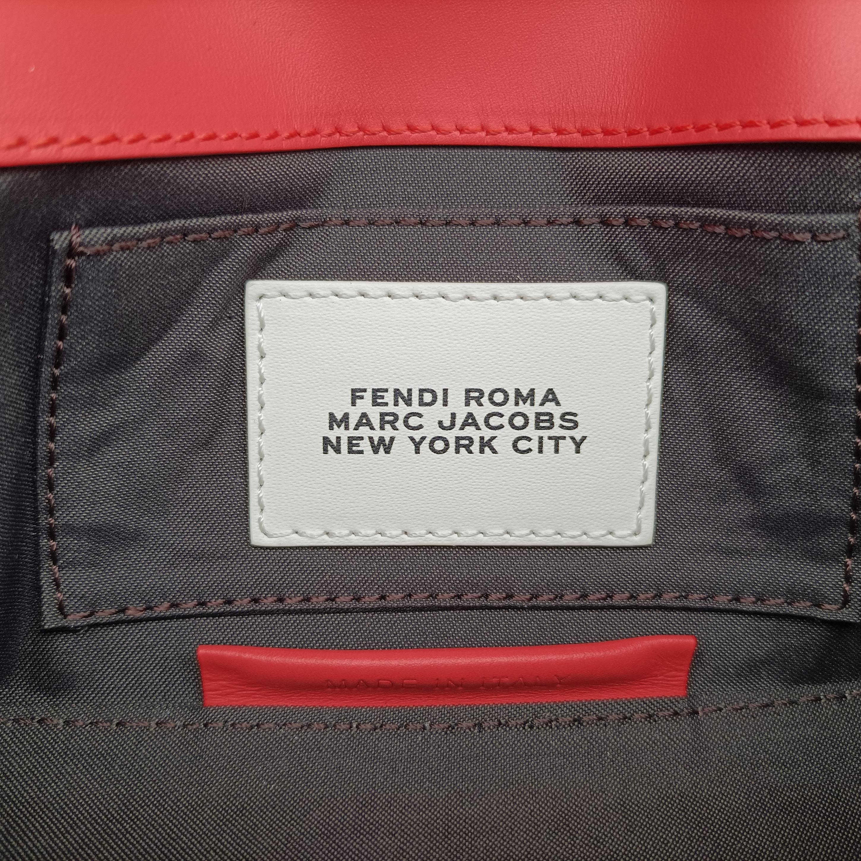 Pre-owned Fendi BAGUETTE Red×white Leather 7AS142 shoulderbag | stylenewstar