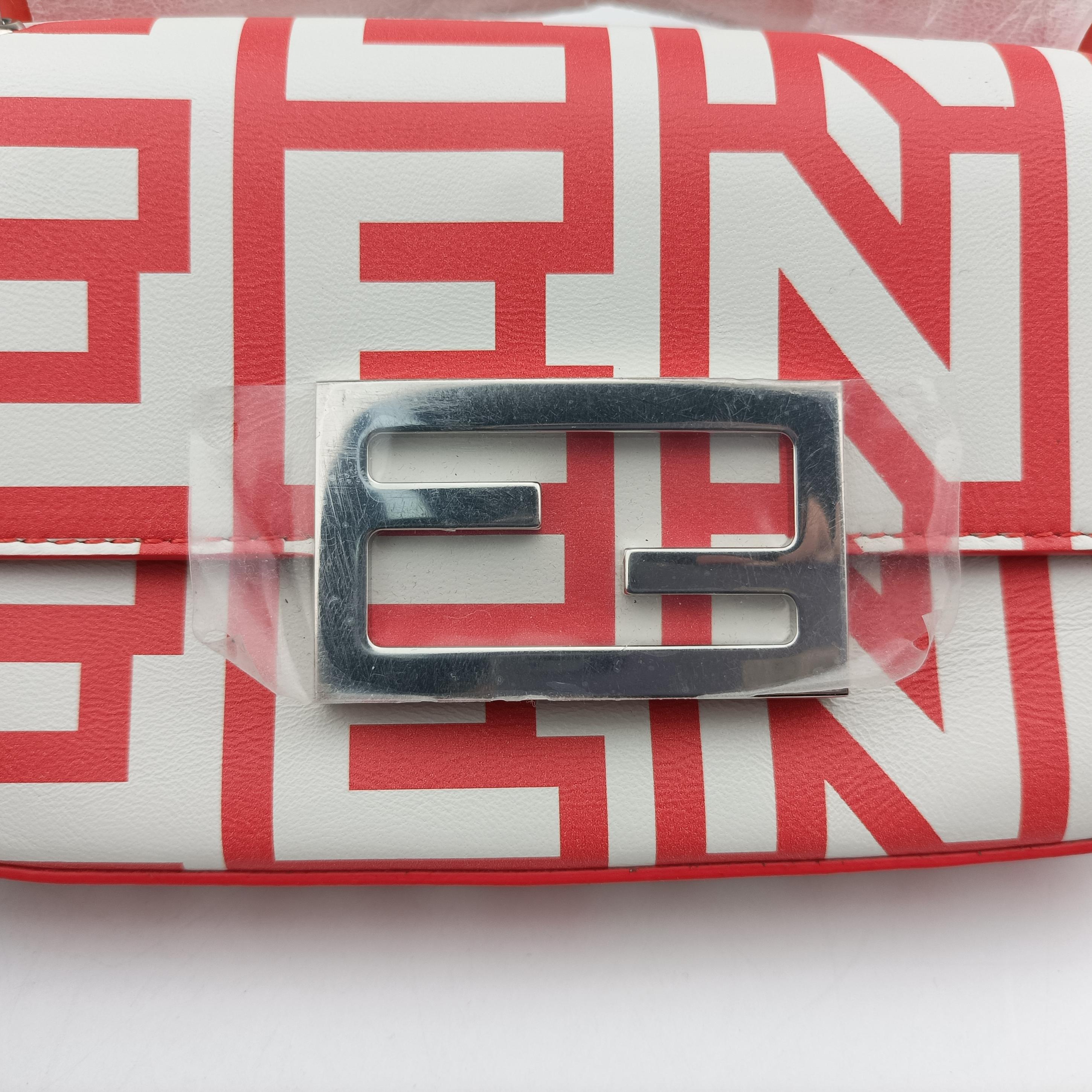 Pre-owned Fendi BAGUETTE Red×white Leather 7AS142 shoulderbag | stylenewstar