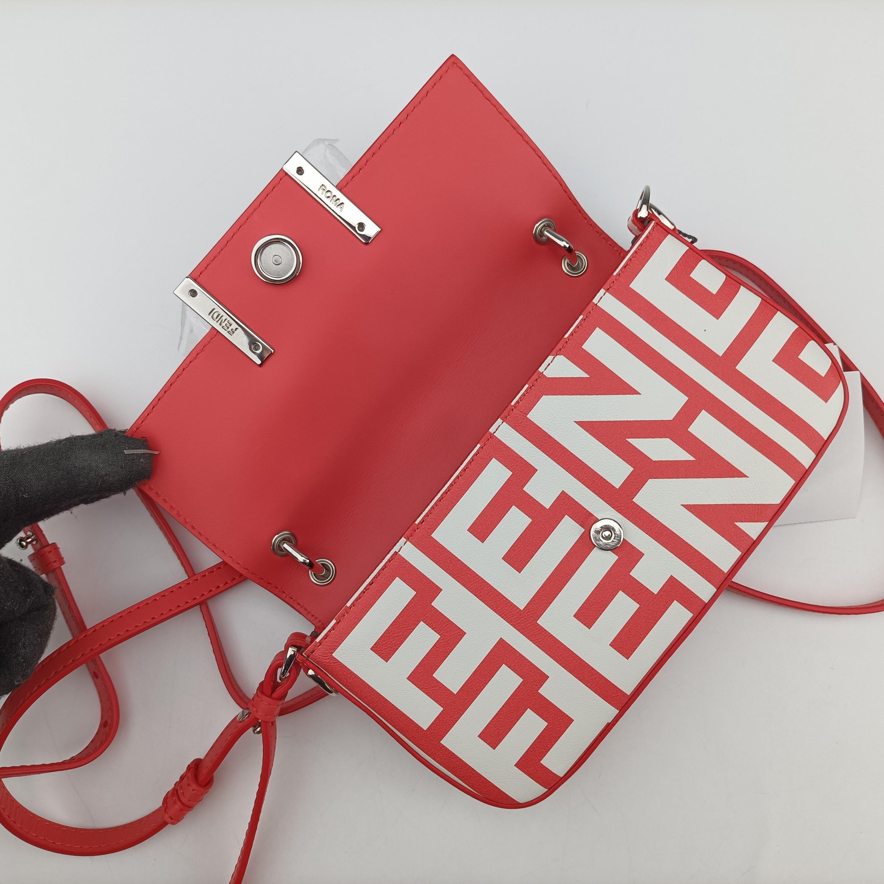 Pre-owned Fendi BAGUETTE Red×white Leather 7AS142 shoulderbag | stylenewstar