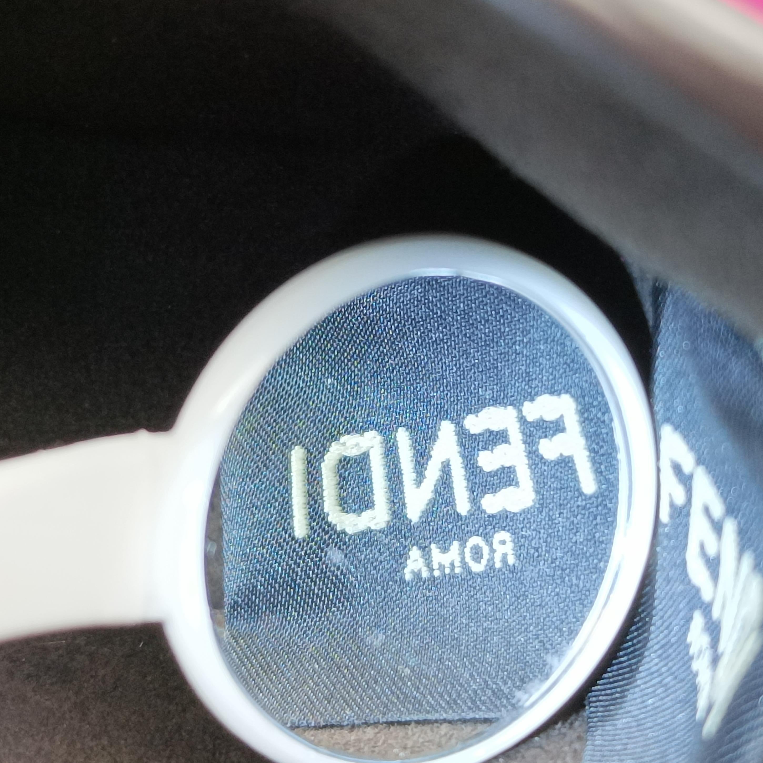 Pre-owned Fendi C'mon Small Pink Leather 7AS219 shoulderbag | stylenewstar