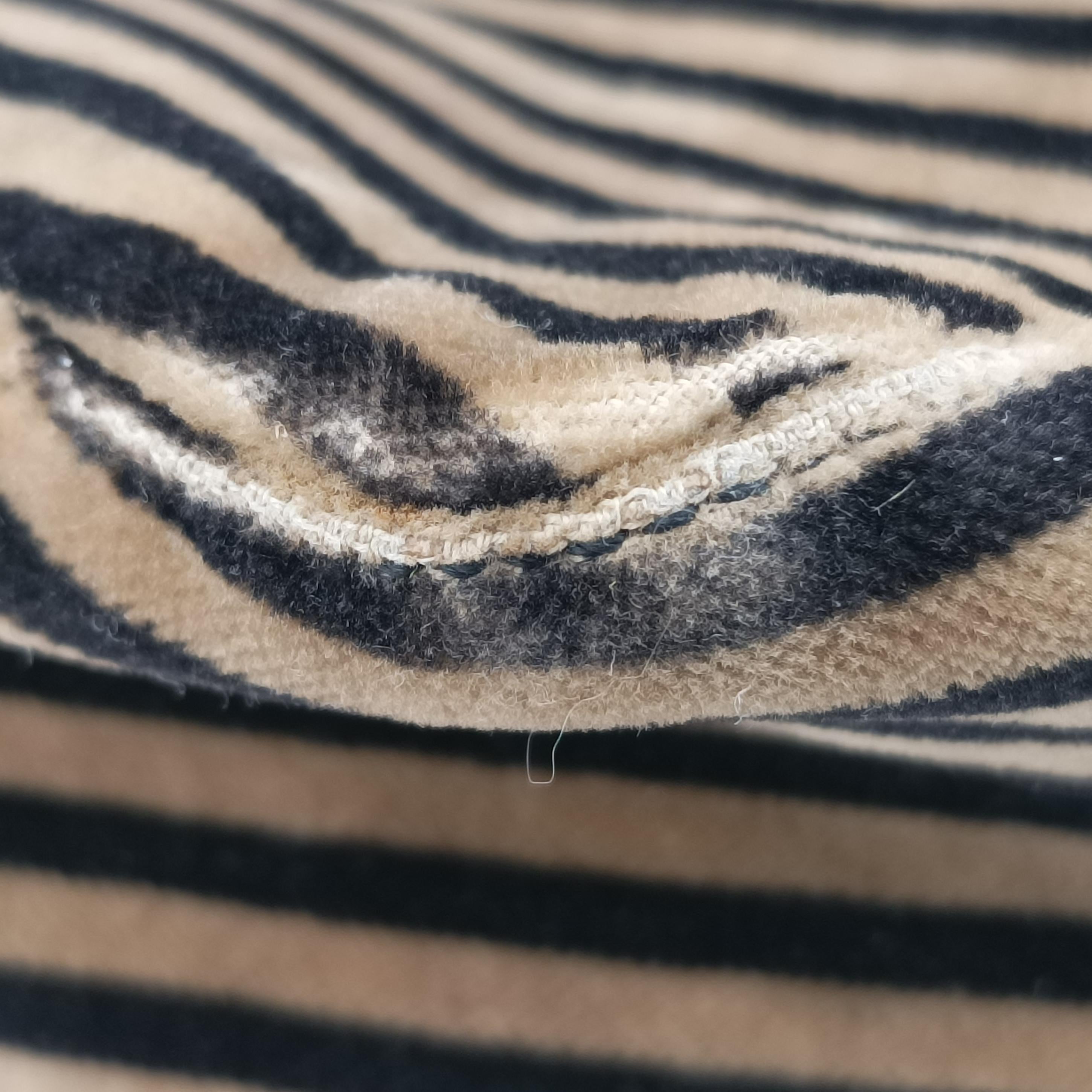 Secondhand Fendi Mamma Baguette Brown x Beige velour 8BR444 shoulderbag | stylenewstar