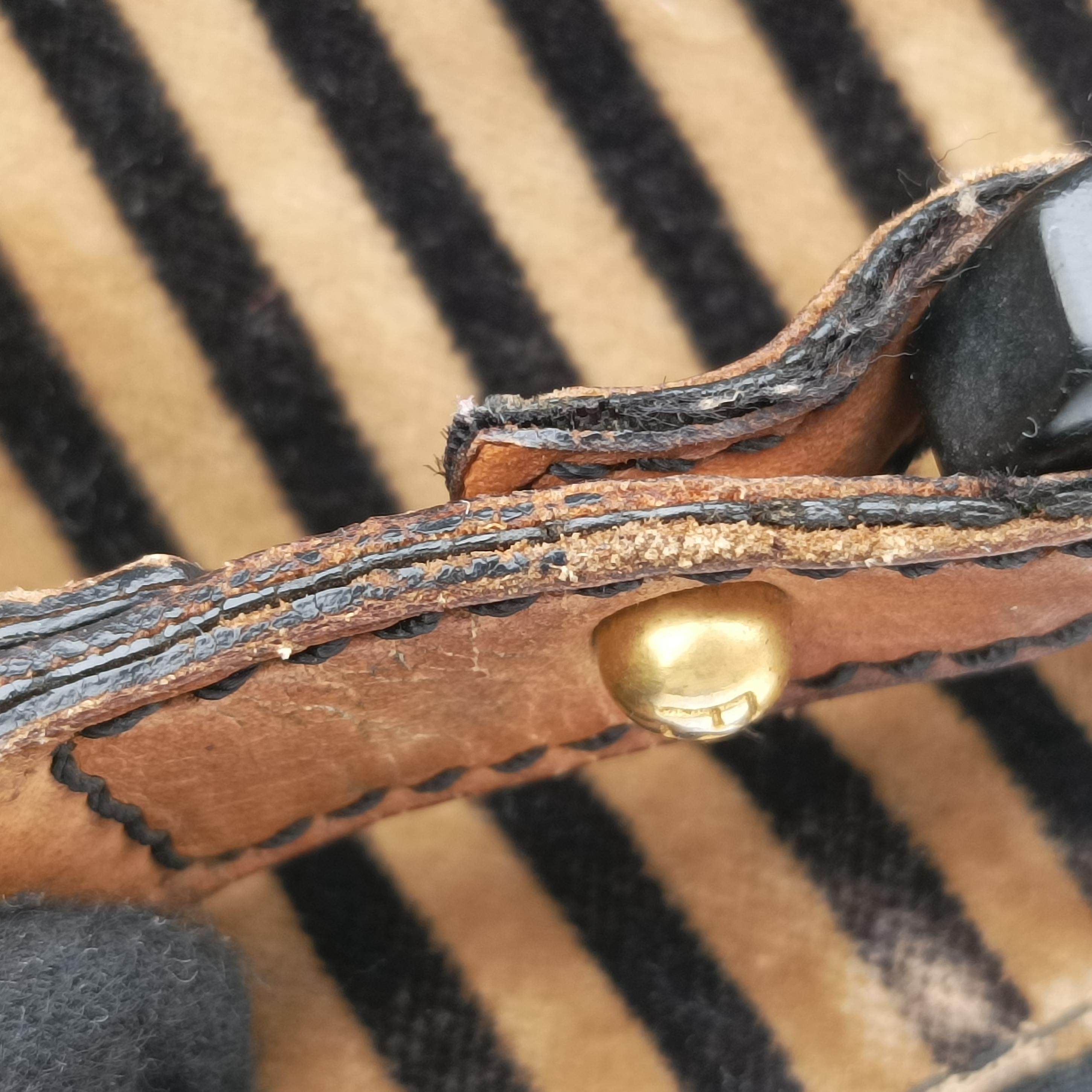 Secondhand Fendi Mamma Baguette Brown x Beige velour 8BR444 shoulderbag | stylenewstar