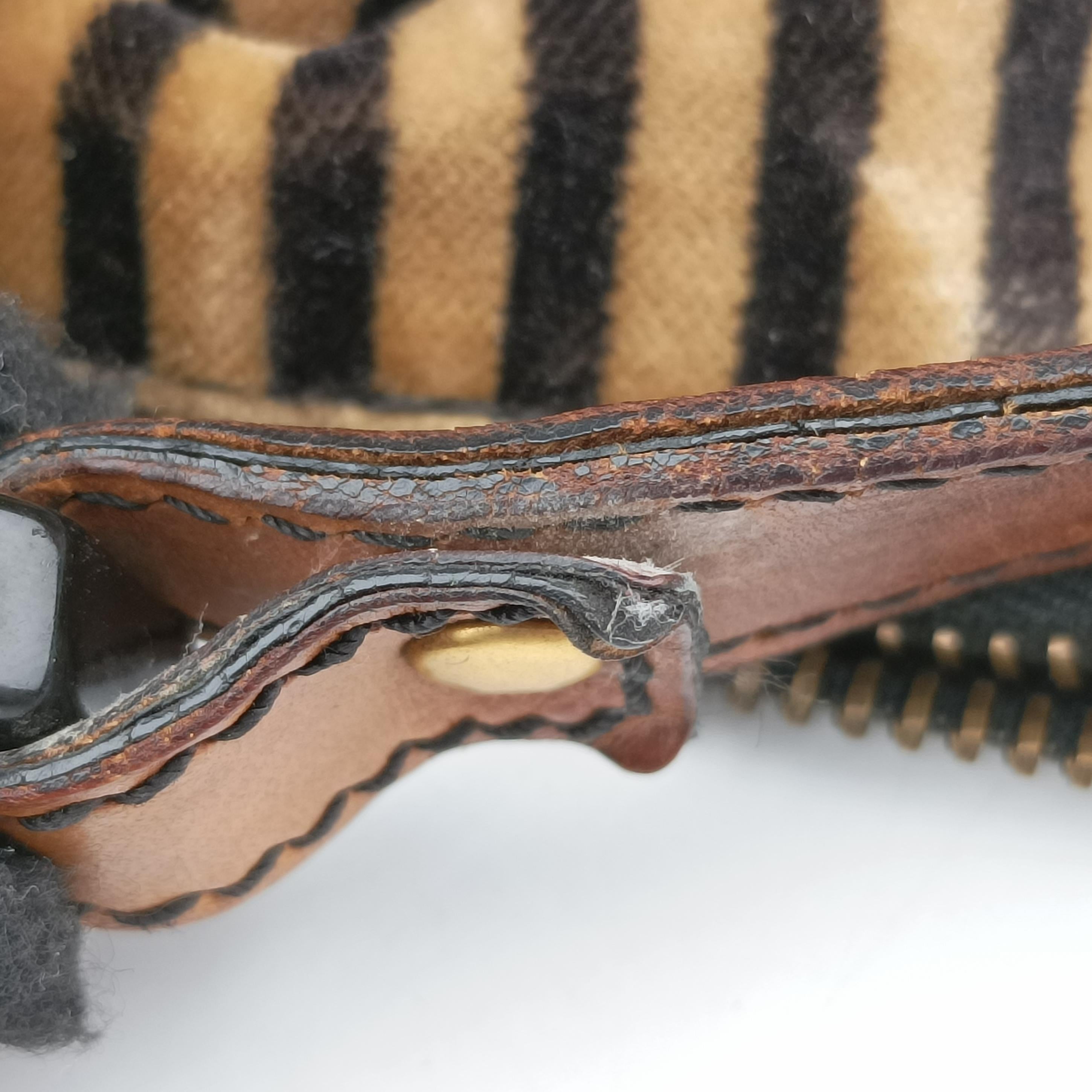 Secondhand Fendi Mamma Baguette Brown x Beige velour 8BR444 shoulderbag | stylenewstar