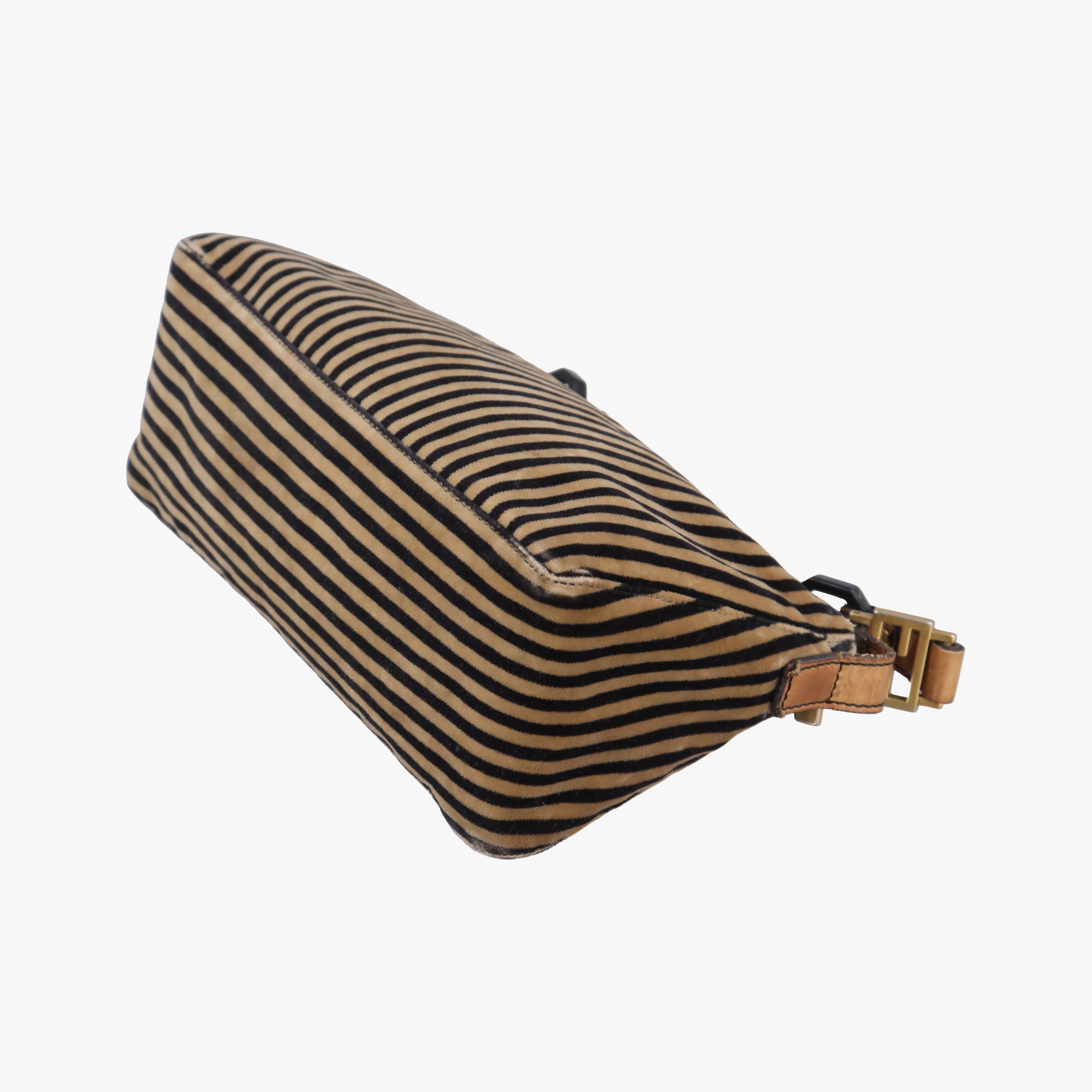 Secondhand Fendi Mamma Baguette Brown x Beige velour 8BR444 shoulderbag | stylenewstar