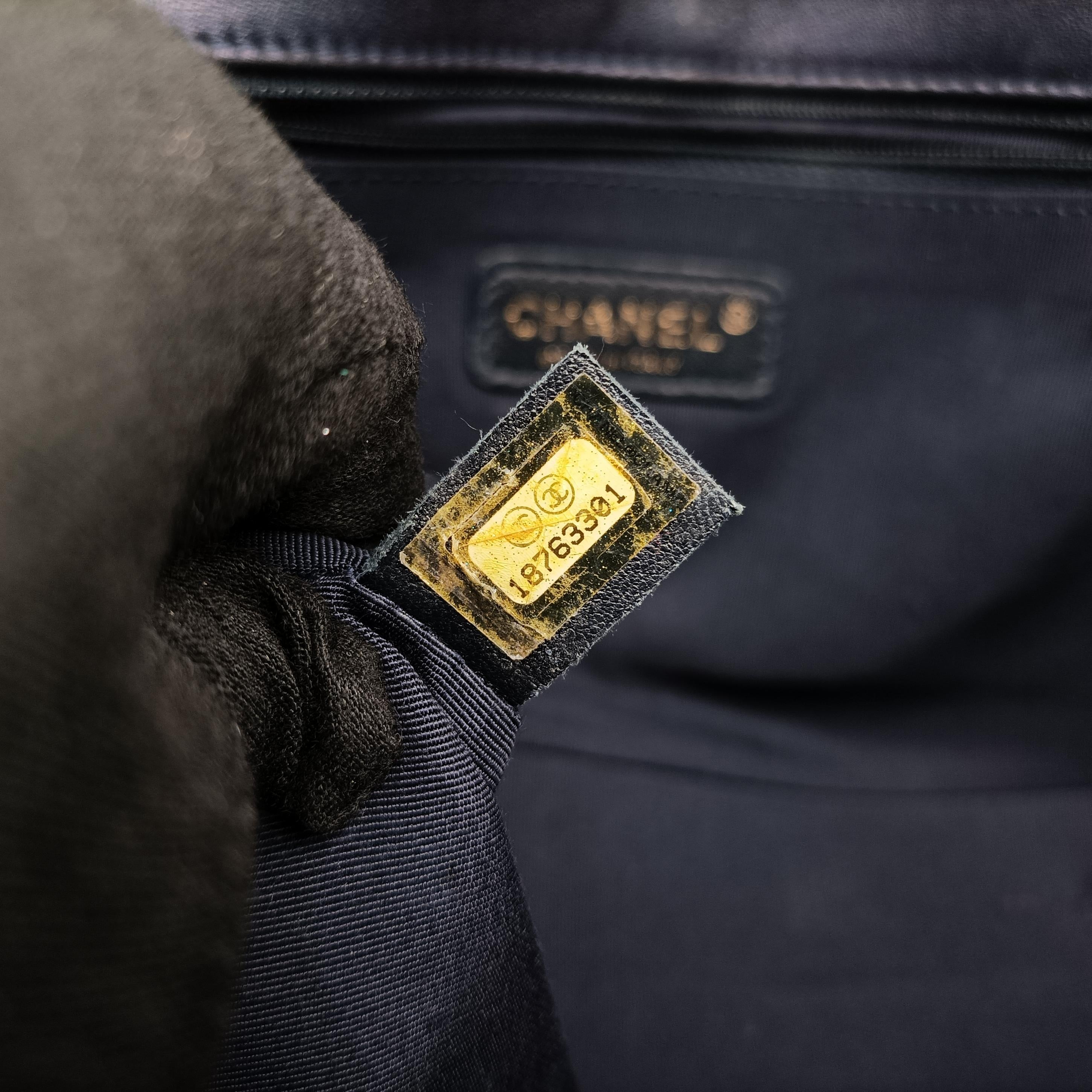 Pre-owned Chanel BOY CHANEL Navy Leather A92096 shoulderbag | stylenewstar