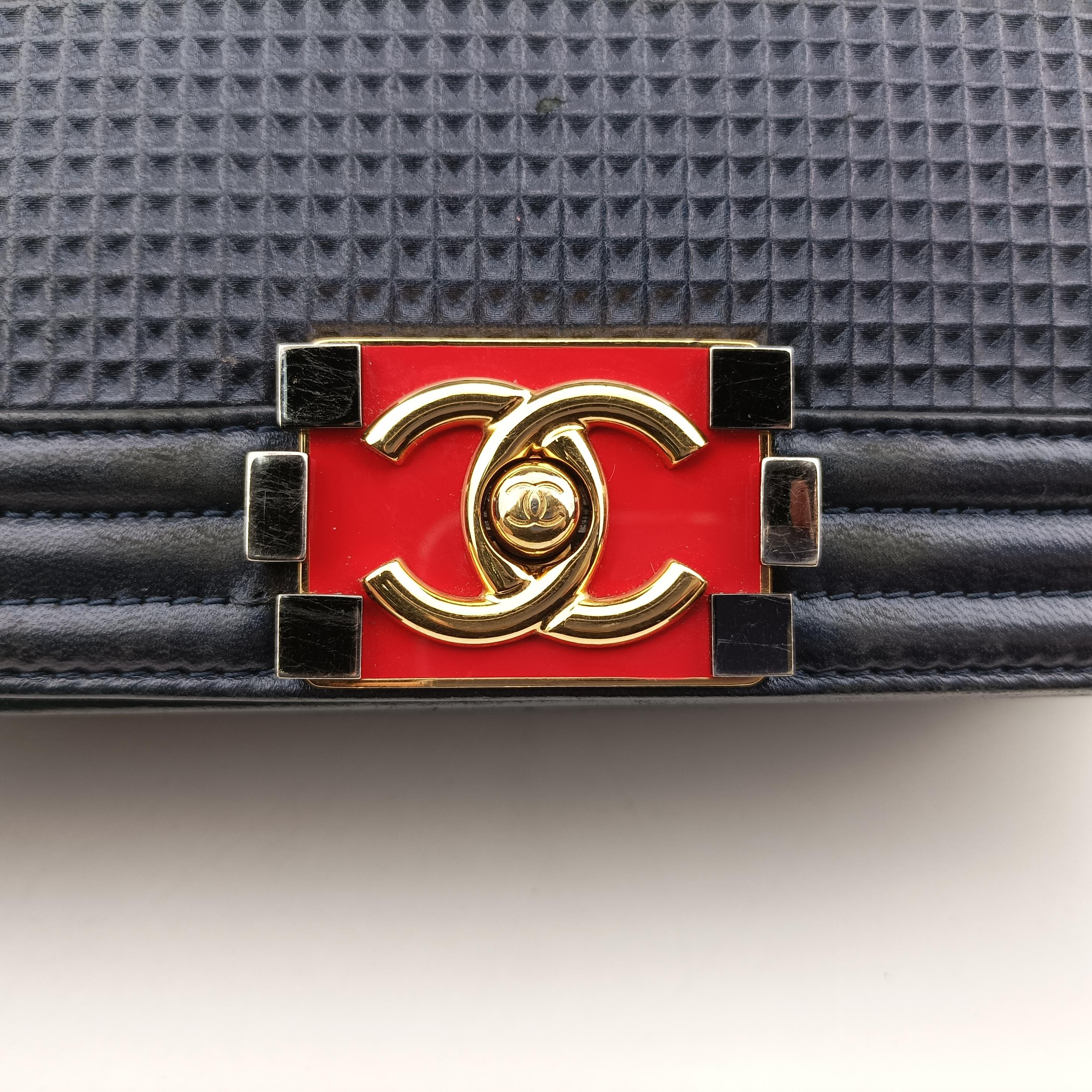 Pre-owned Chanel BOY CHANEL Navy Leather A92096 shoulderbag | stylenewstar