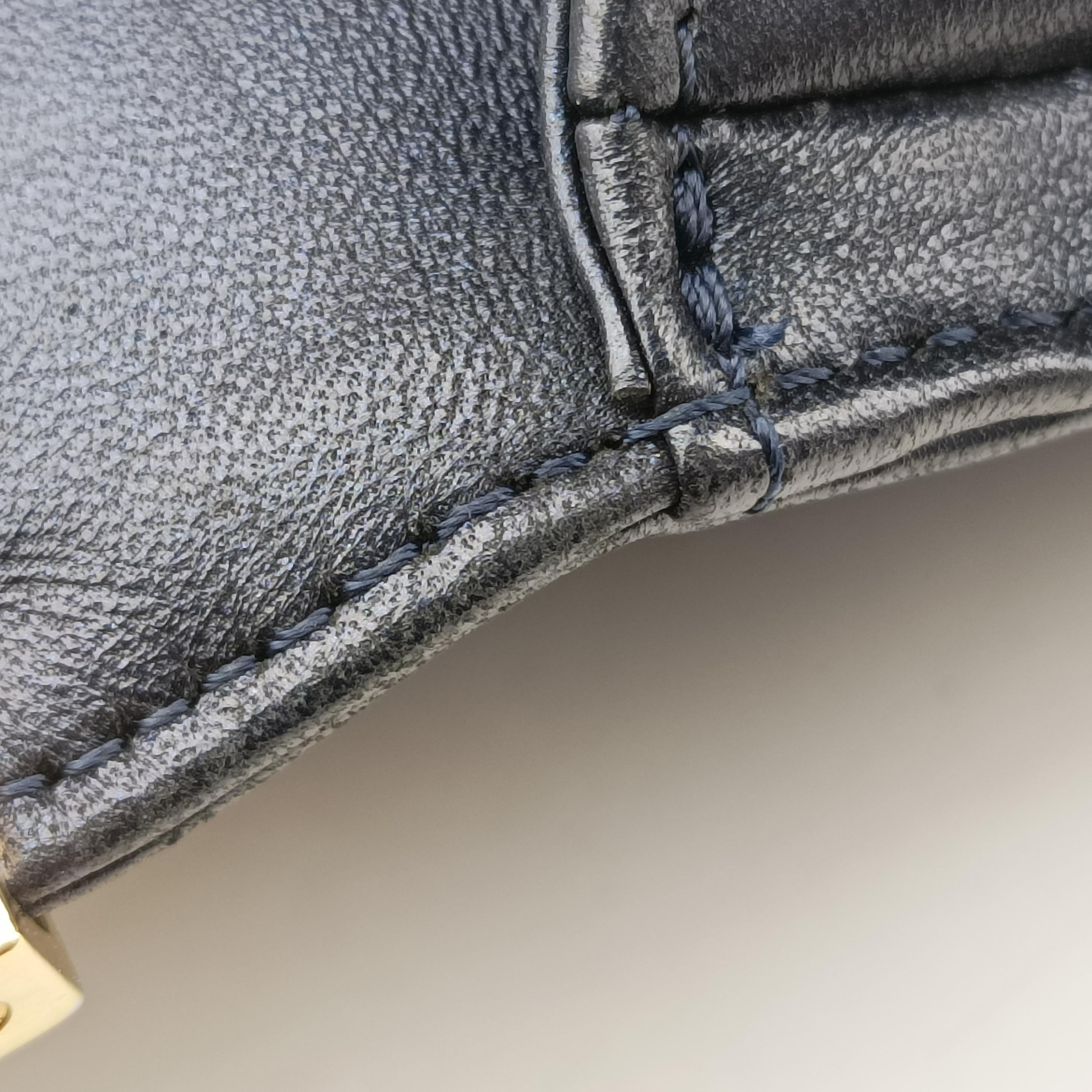 Pre-owned Chanel BOY CHANEL Navy Leather A92096 shoulderbag | stylenewstar