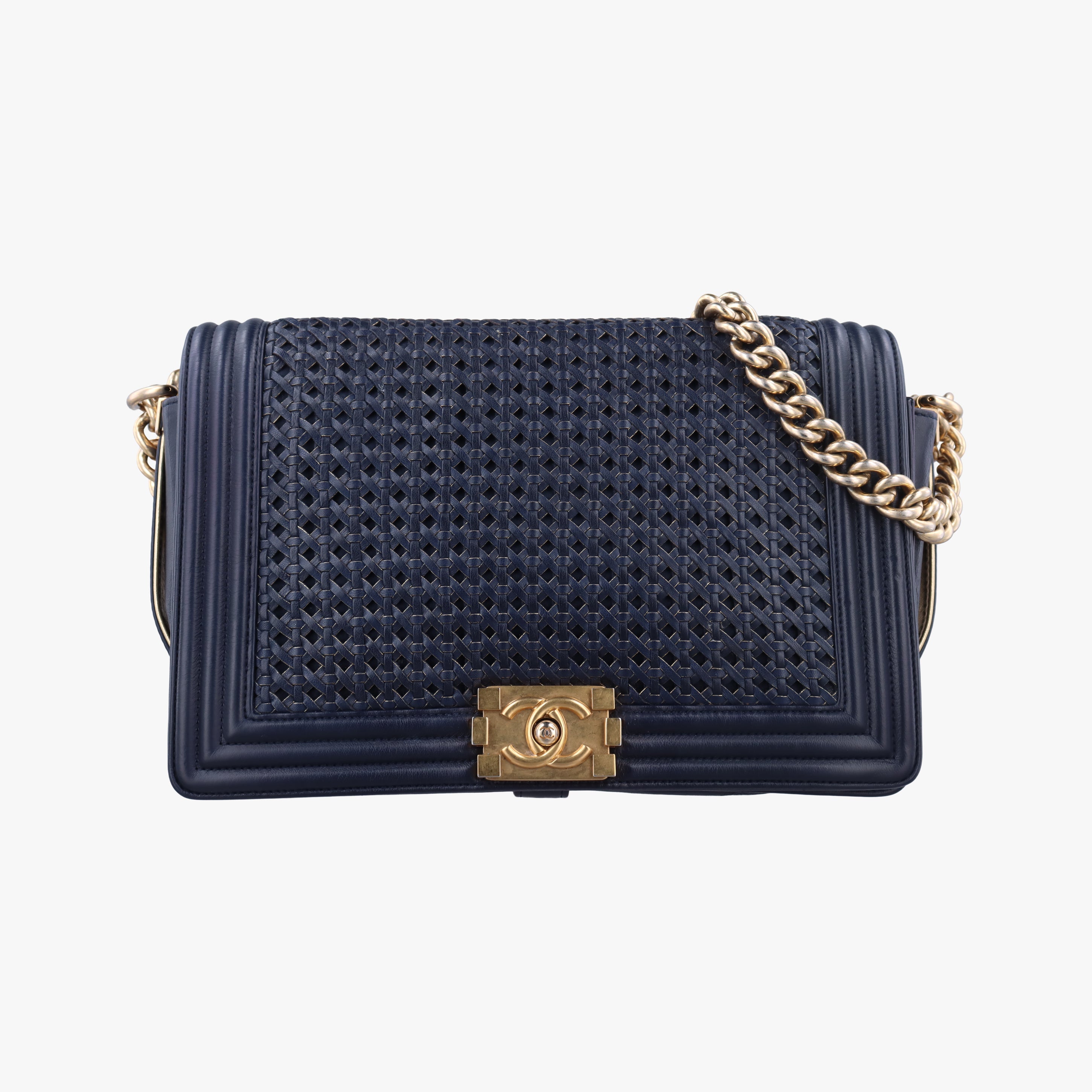 Pre-owned Chanel BOY CHANEL Navy Leather A90183 shoulderbag | stylenewstar