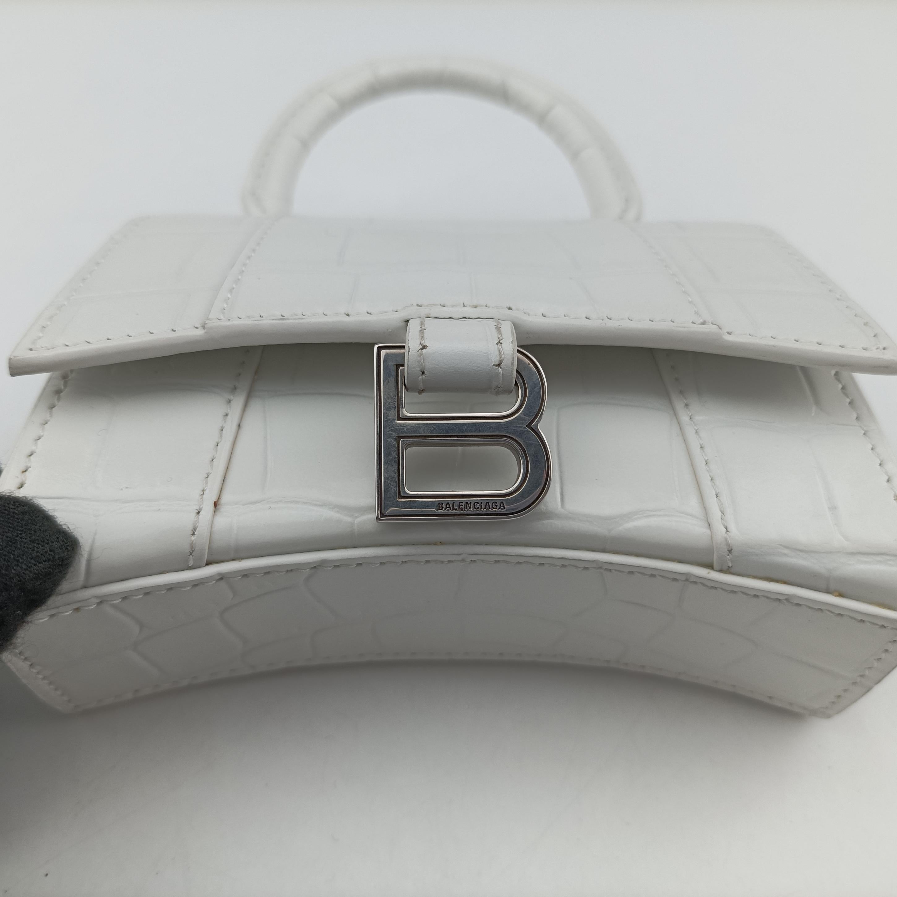 Pre-owned Balenciaga Hourglass mini White leather  shoulderbag | stylenewstar