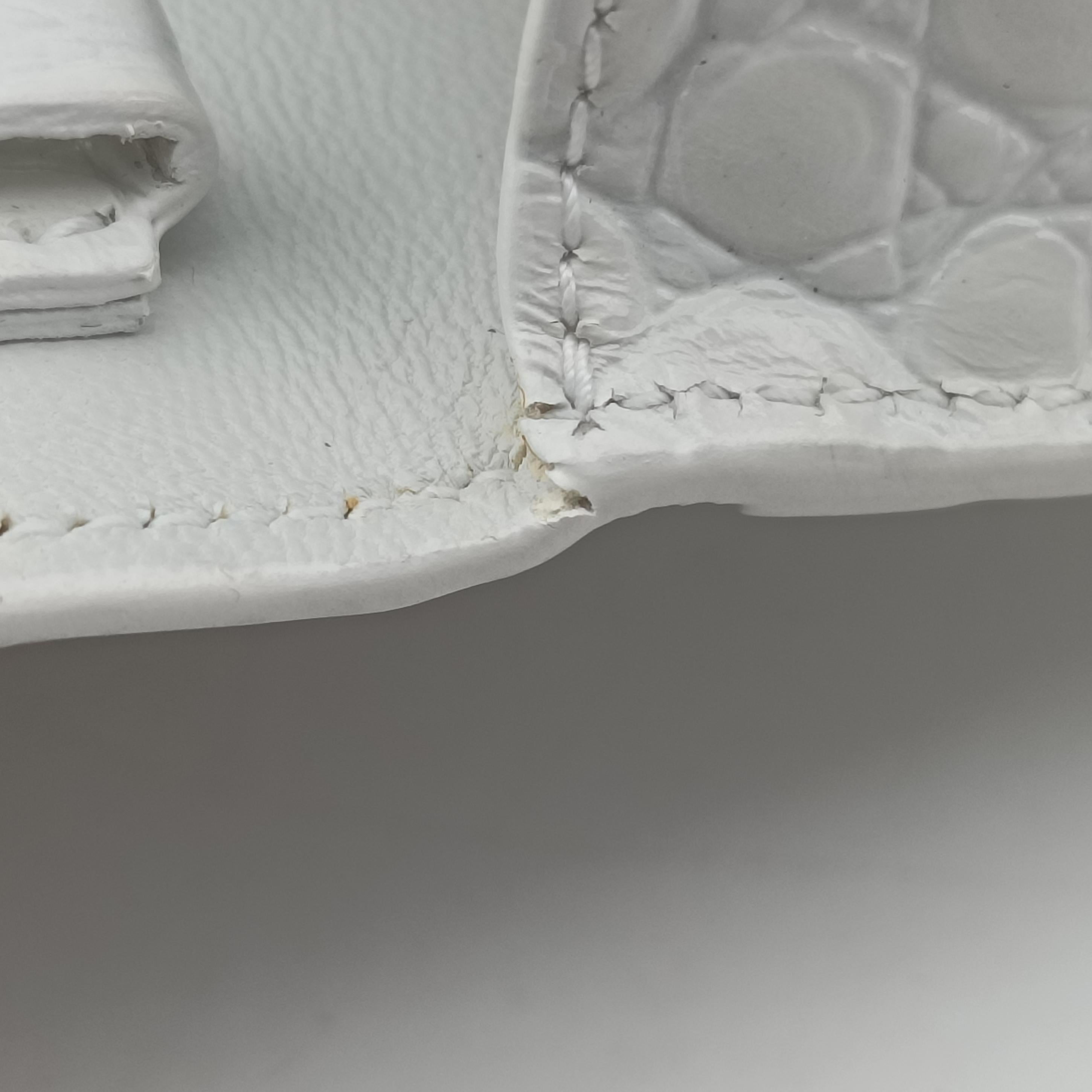 Pre-owned Balenciaga Hourglass mini White leather  shoulderbag | stylenewstar