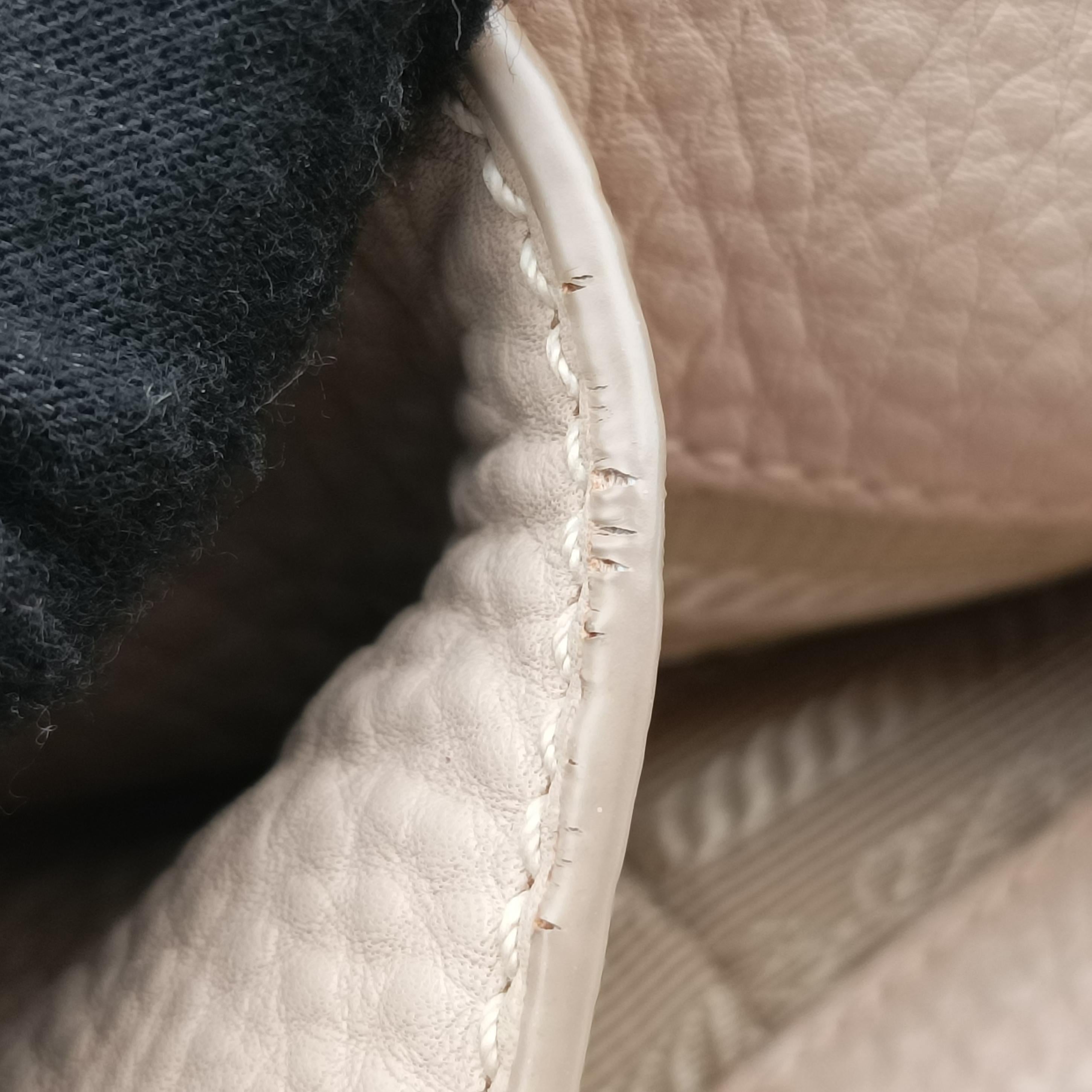 Secondhand Prada Vitello Beige leather  handbag | stylenewstar