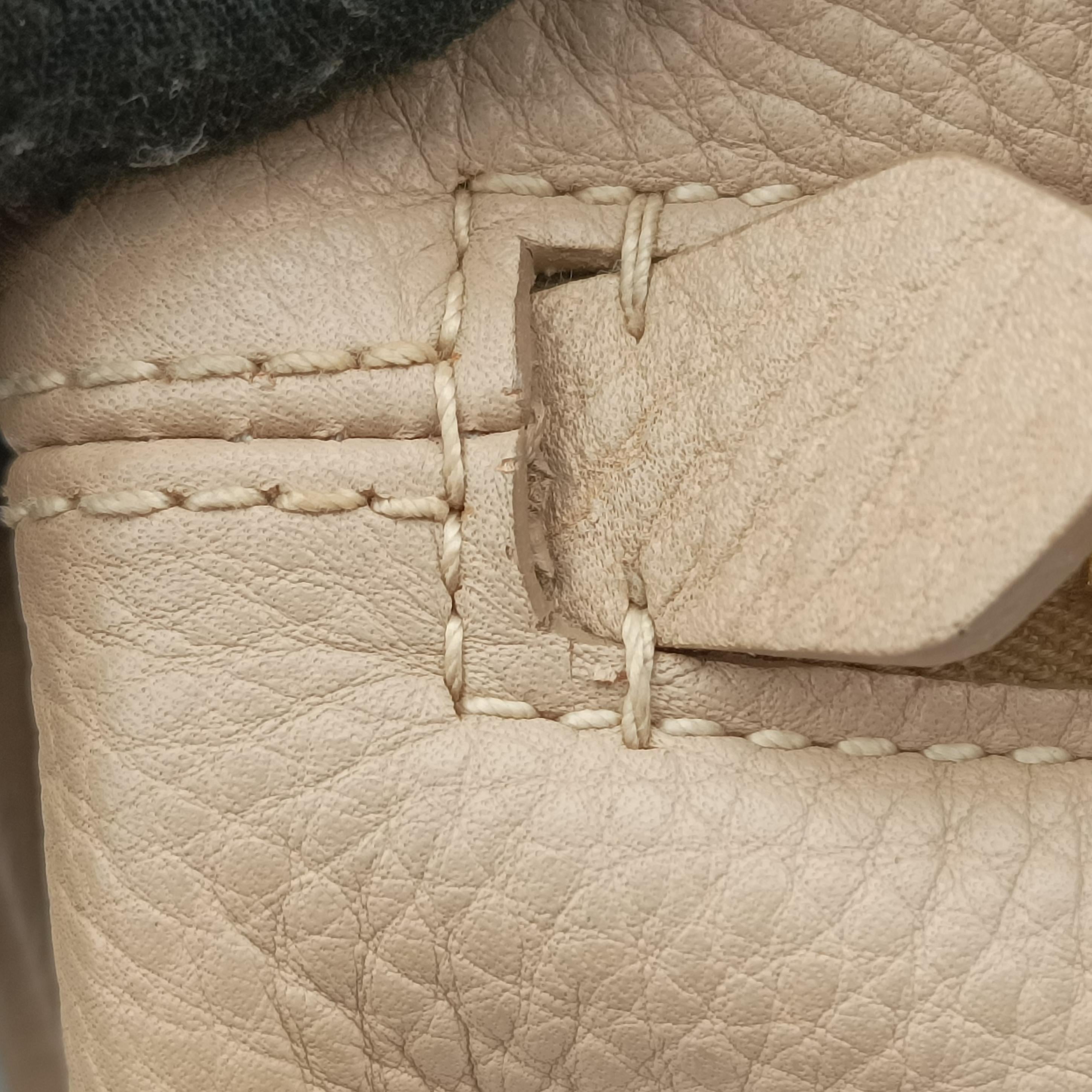 Secondhand Prada Vitello Beige leather  handbag | stylenewstar