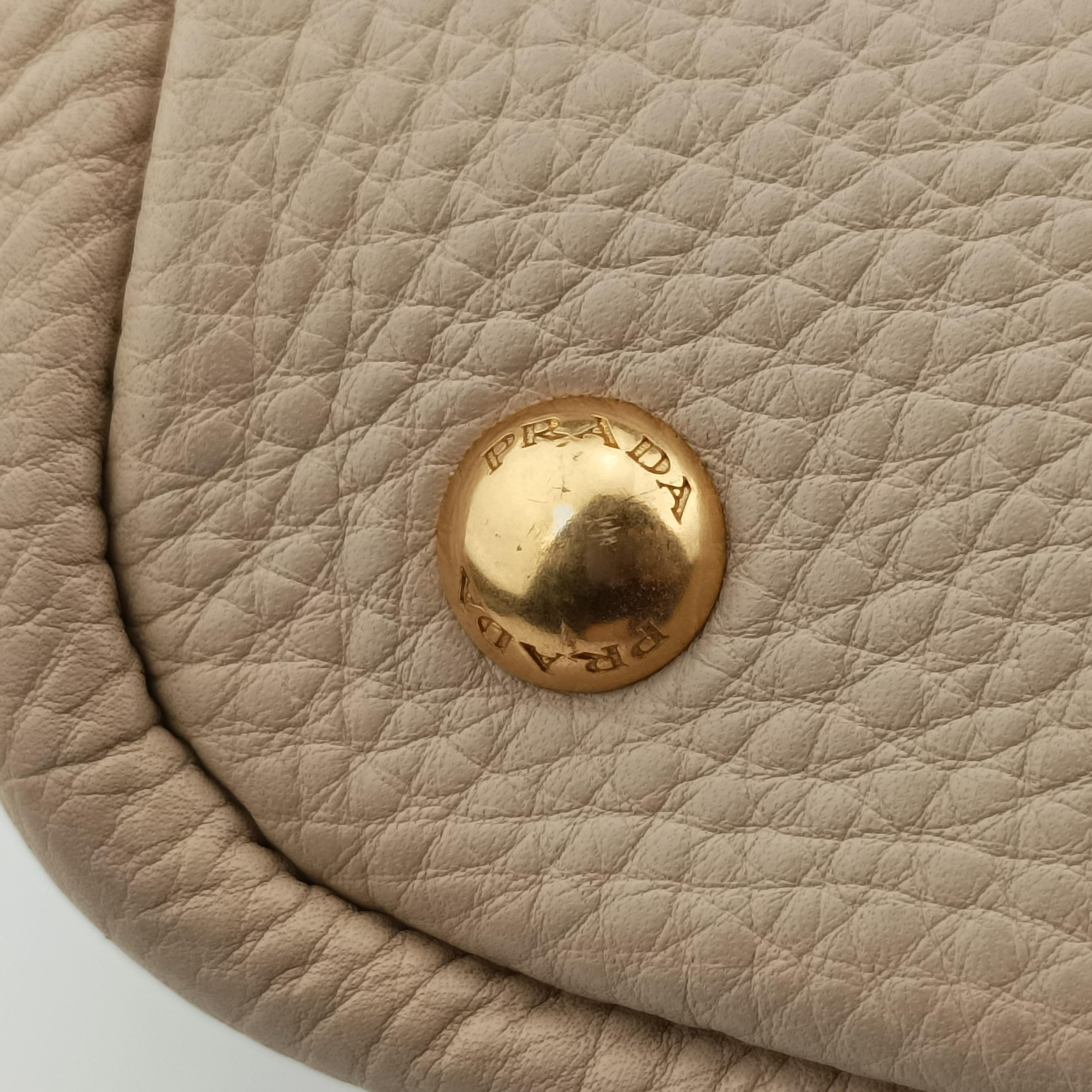 Secondhand Prada Vitello Beige leather  handbag | stylenewstar