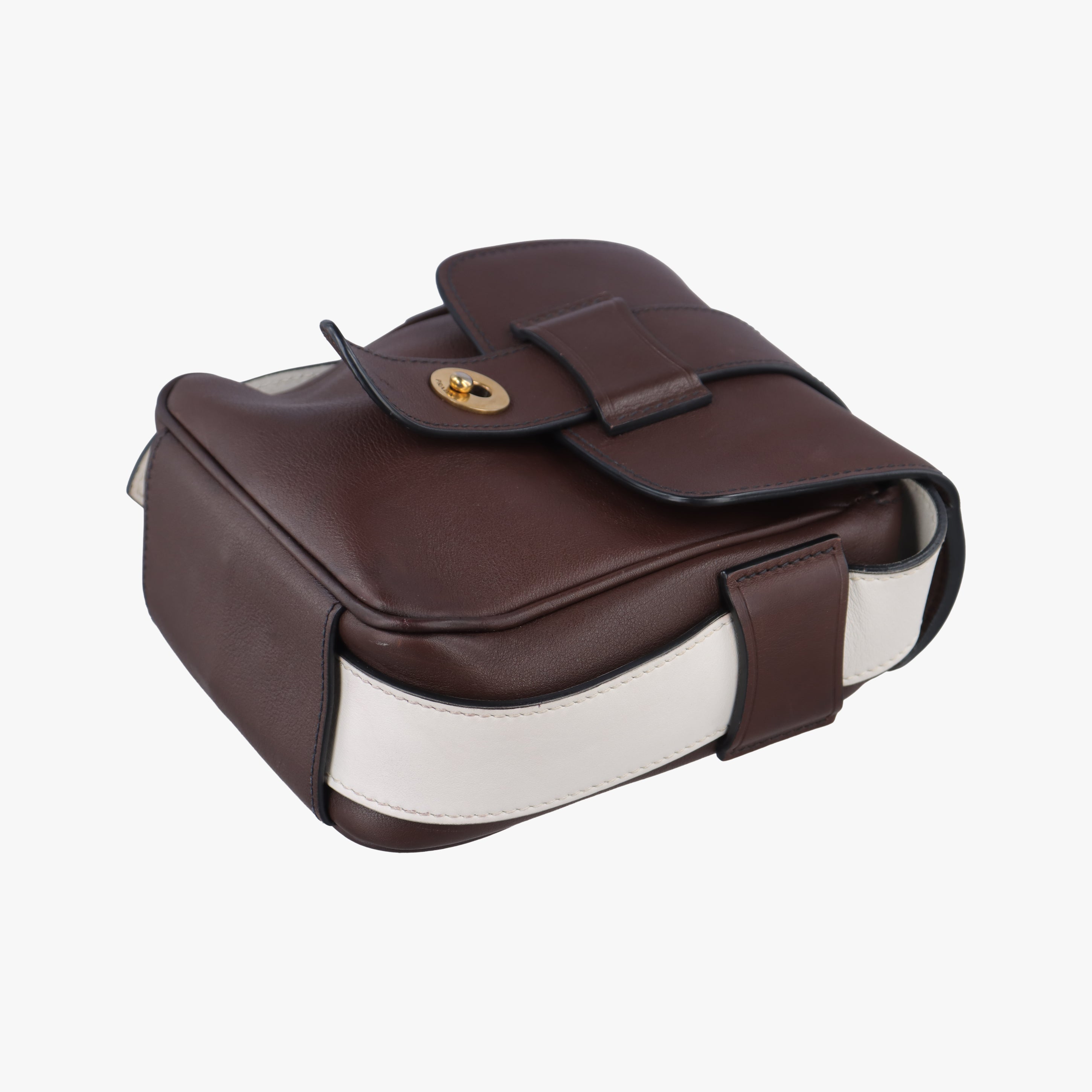 Secondhand Prada Vitello Daino Messenger Brown leather  shoulderbag | stylenewstar