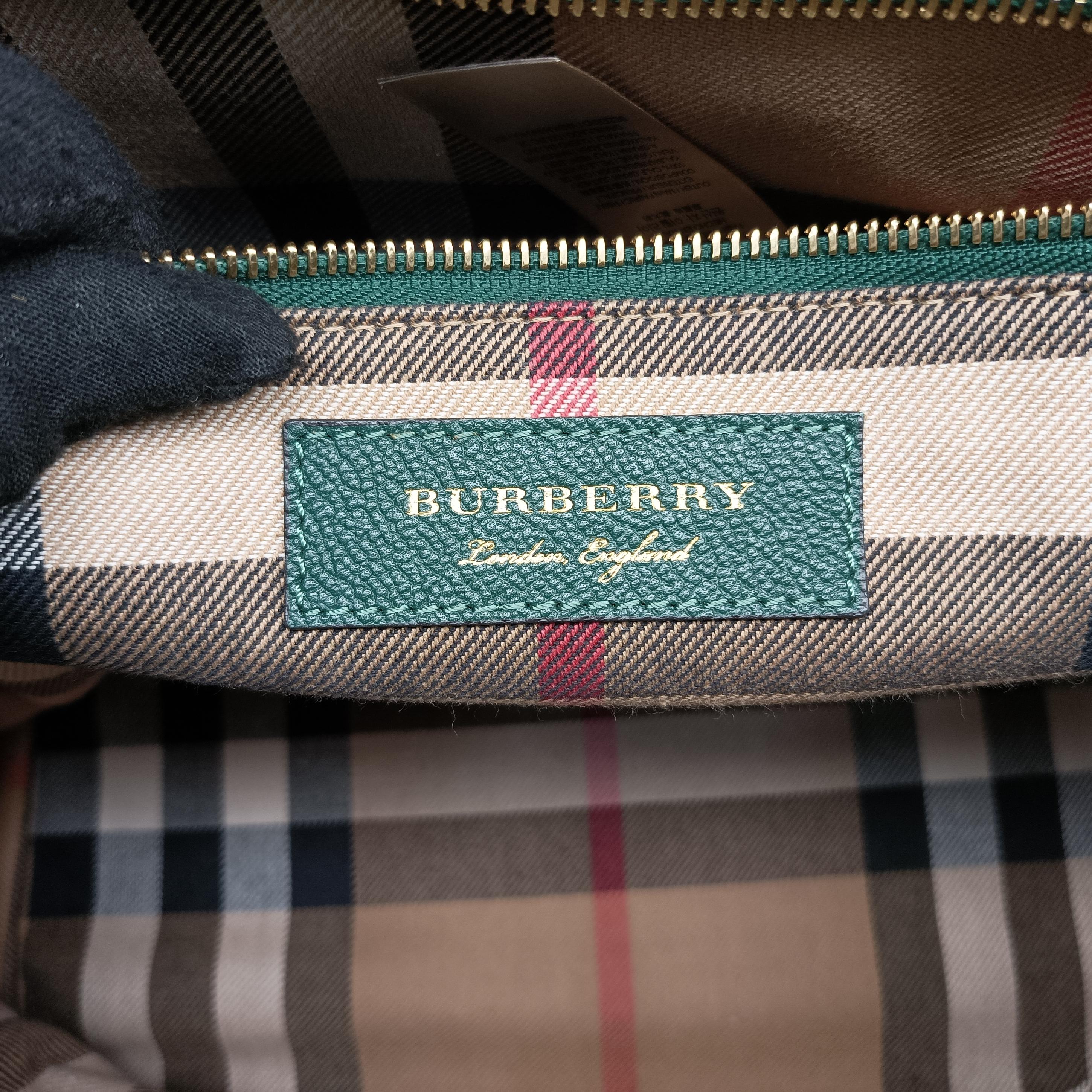 Pre-owned Burberry Buckle Green Leather  shoulderbag | stylenewstar