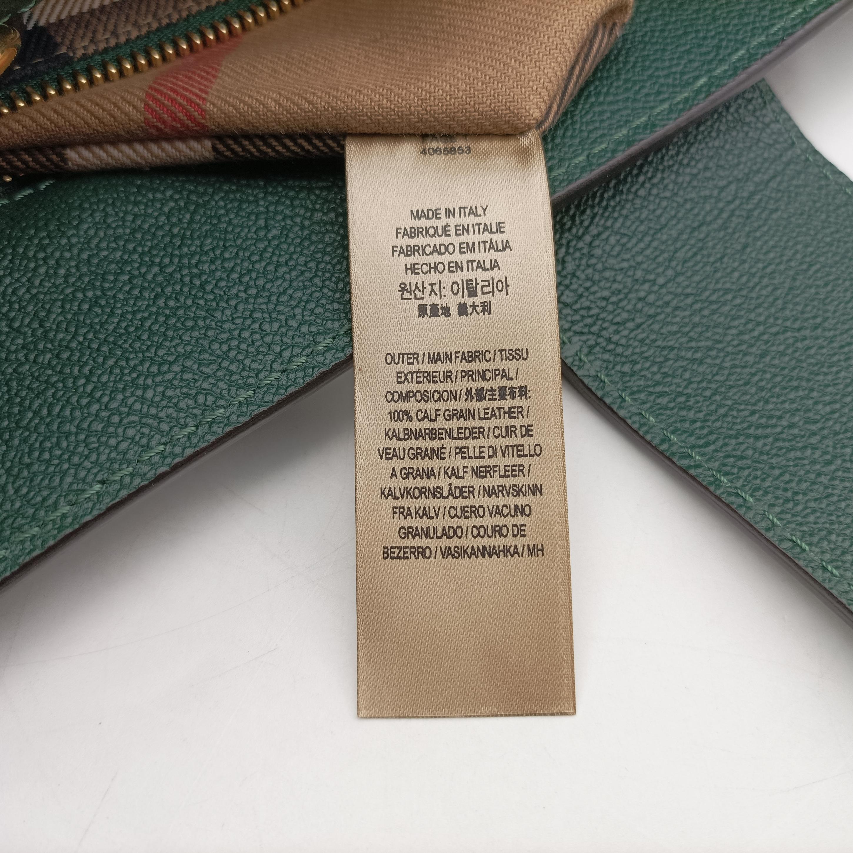 Pre-owned Burberry Buckle Green Leather  shoulderbag | stylenewstar