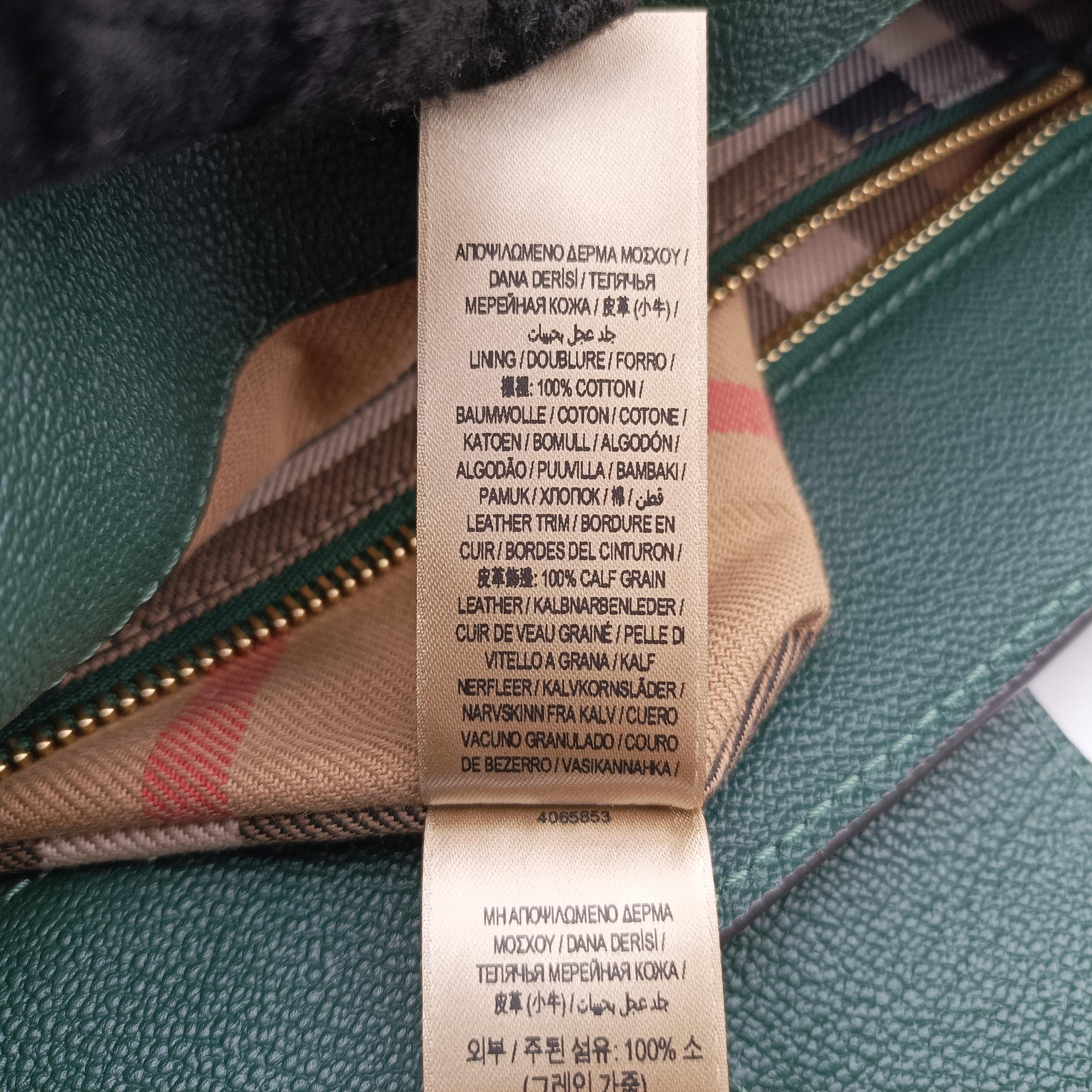 Pre-owned Burberry Buckle Green Leather  shoulderbag | stylenewstar