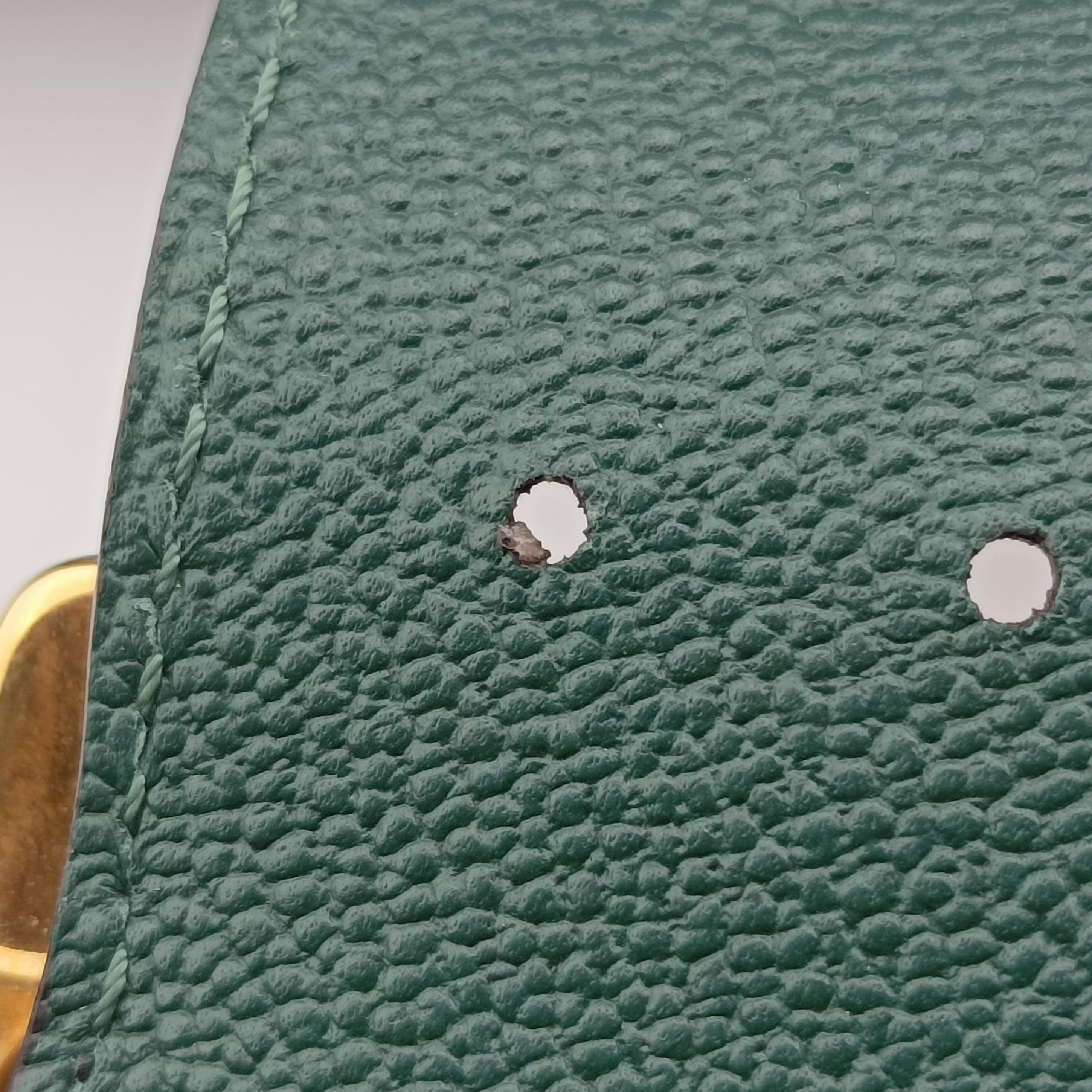 Pre-owned Burberry Buckle Green Leather  shoulderbag | stylenewstar