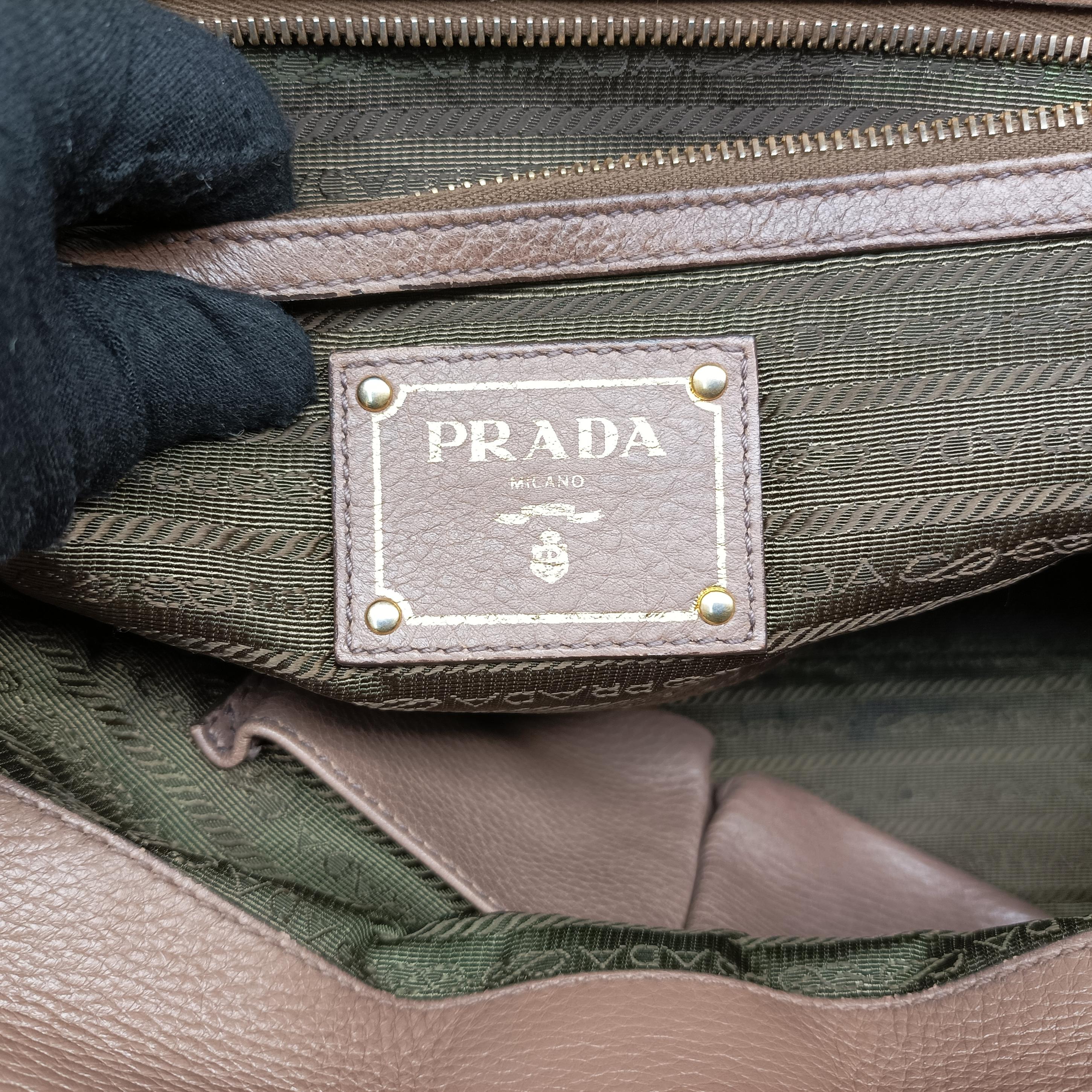 Pre-owned Prada Vitello Daino Satchel Brown Leather  handbag | stylenewstar